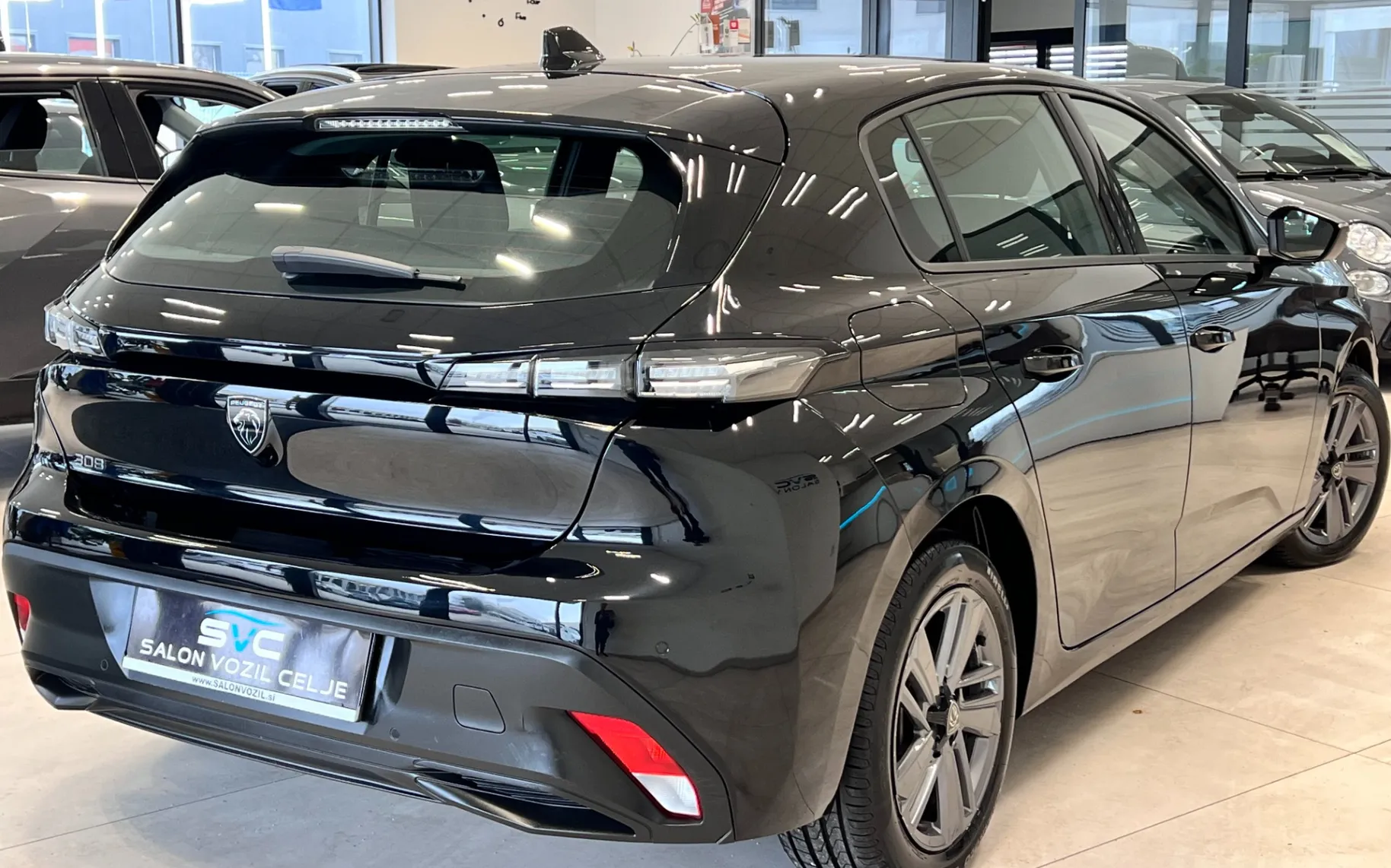 Zunanja slika - Peugeot 308 - 1.2-130KM-AUT-FULL-LED-VIRTUAL-PDC-NAVI-KEYLESS - 4