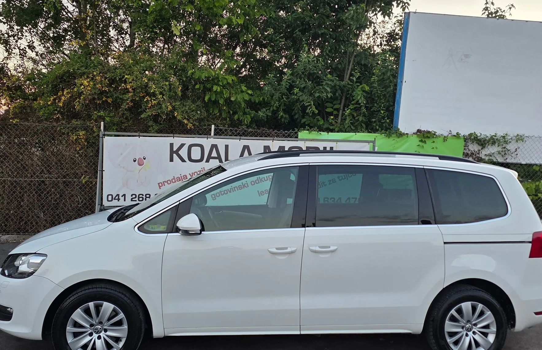 Zunanja slika - Volkswagen Sharan - 2.0 TDI BLUEMOTION XENON-7SEDEŽEV-SLOVENSKI - 7