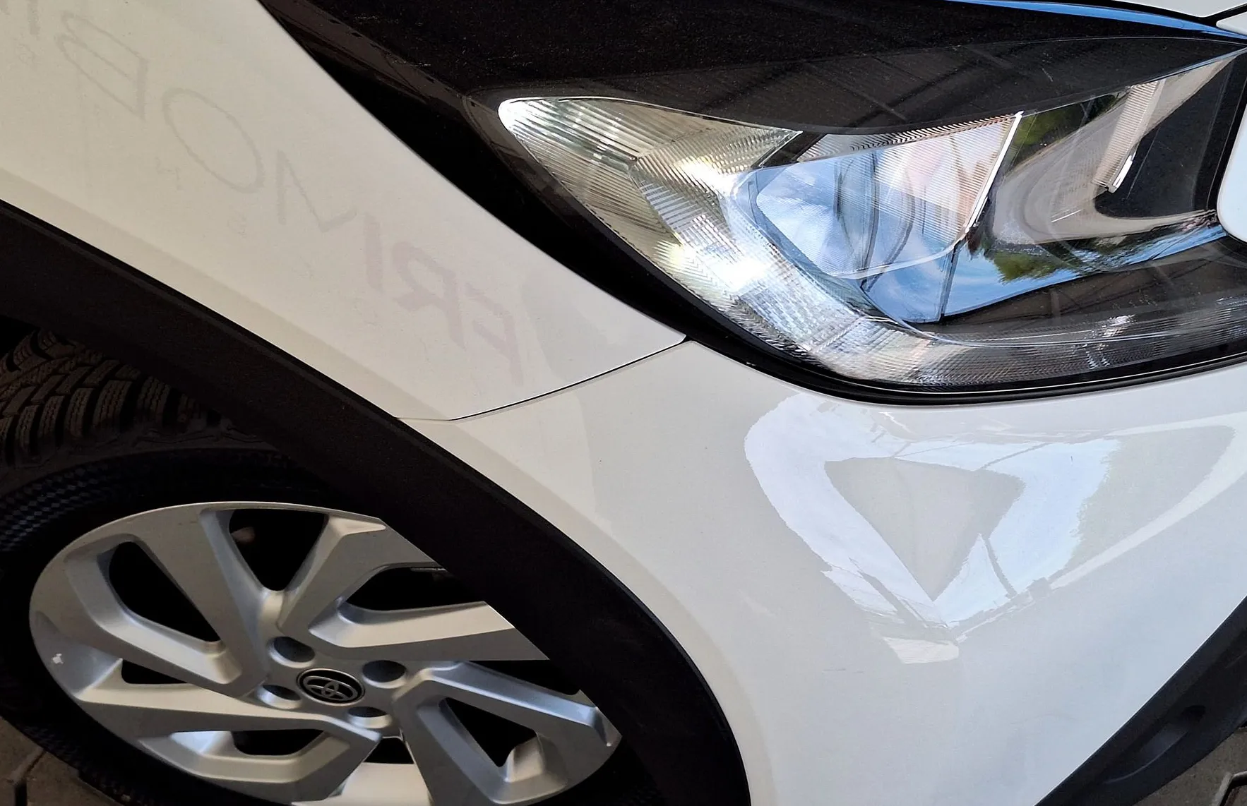 Zunanja slika - Toyota Aygo - 1.0 X-PLAY ALLOYS TOUCH •SLO•KAMERA•ACC• - 7