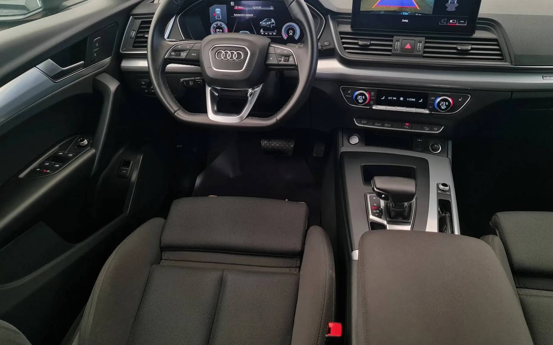 Notranja slika - Audi Q5 Sportback - quattro 40 TDI S line Zračno•Matrix•Kljuka•Radar - 11