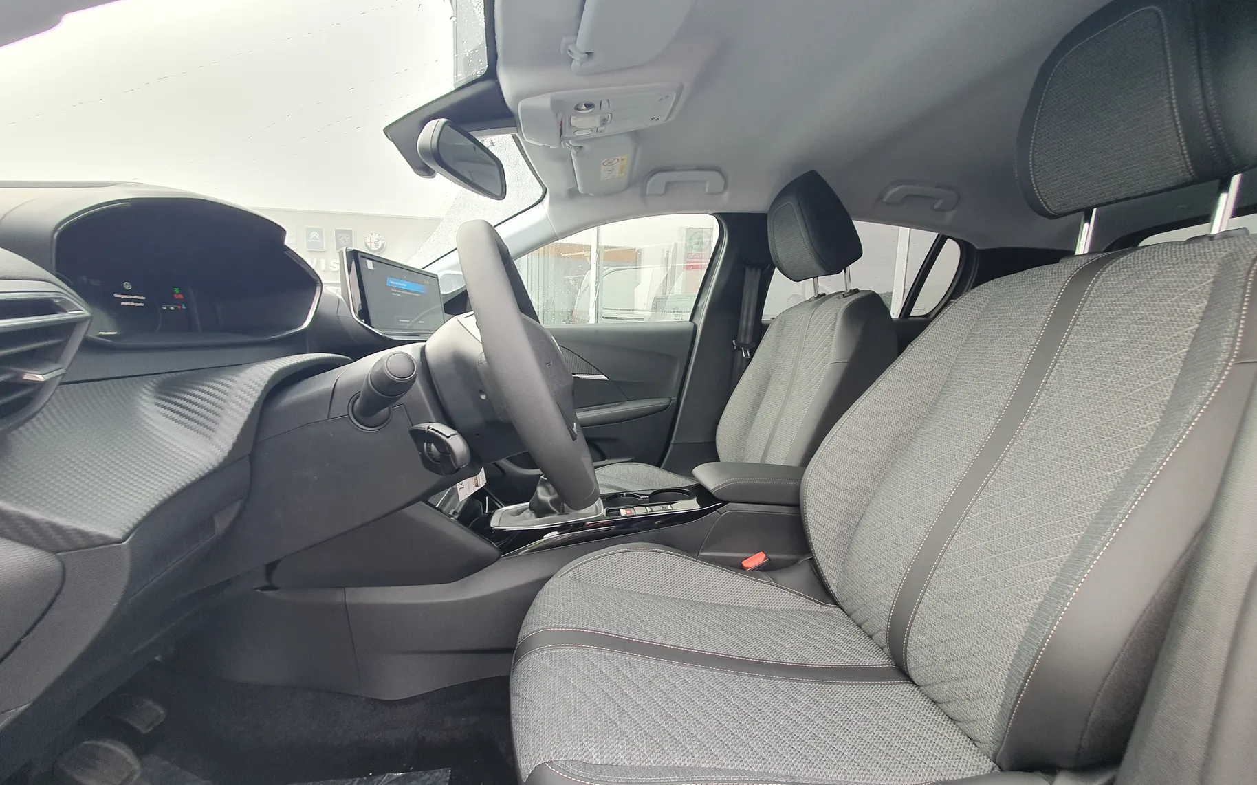 Zunanja slika - Peugeot 208 - Allure1.2 Turbo 100 - NA ZALOGI - 12