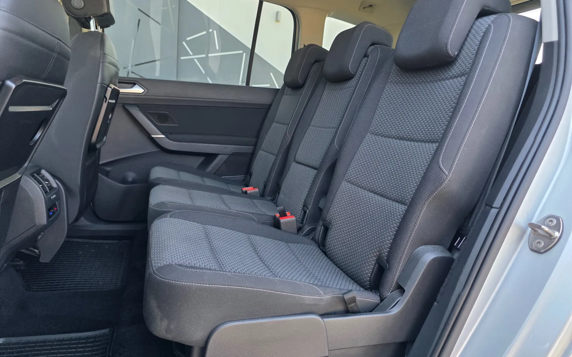 Zunanja slika - Volkswagen Touran - 1,6 TDI Comfortline DSG - 10