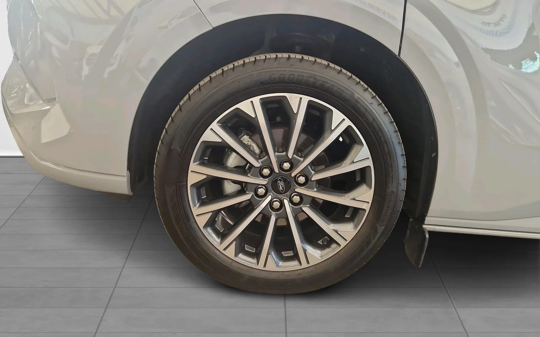 Zunanja slika - Ford Tourneo Custom - TITANIUM X 2.5 PHEV-L1H1-8XSED.-RADAR-USNJE-OPOMBE - 12