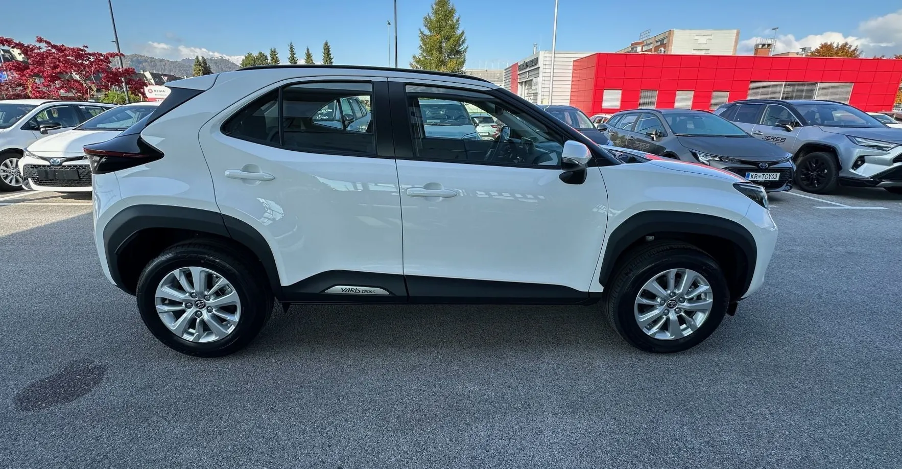 Zunanja slika - Toyota Yaris Cross - Hybrid 1.5 VVT-i Cool Avt. - 6