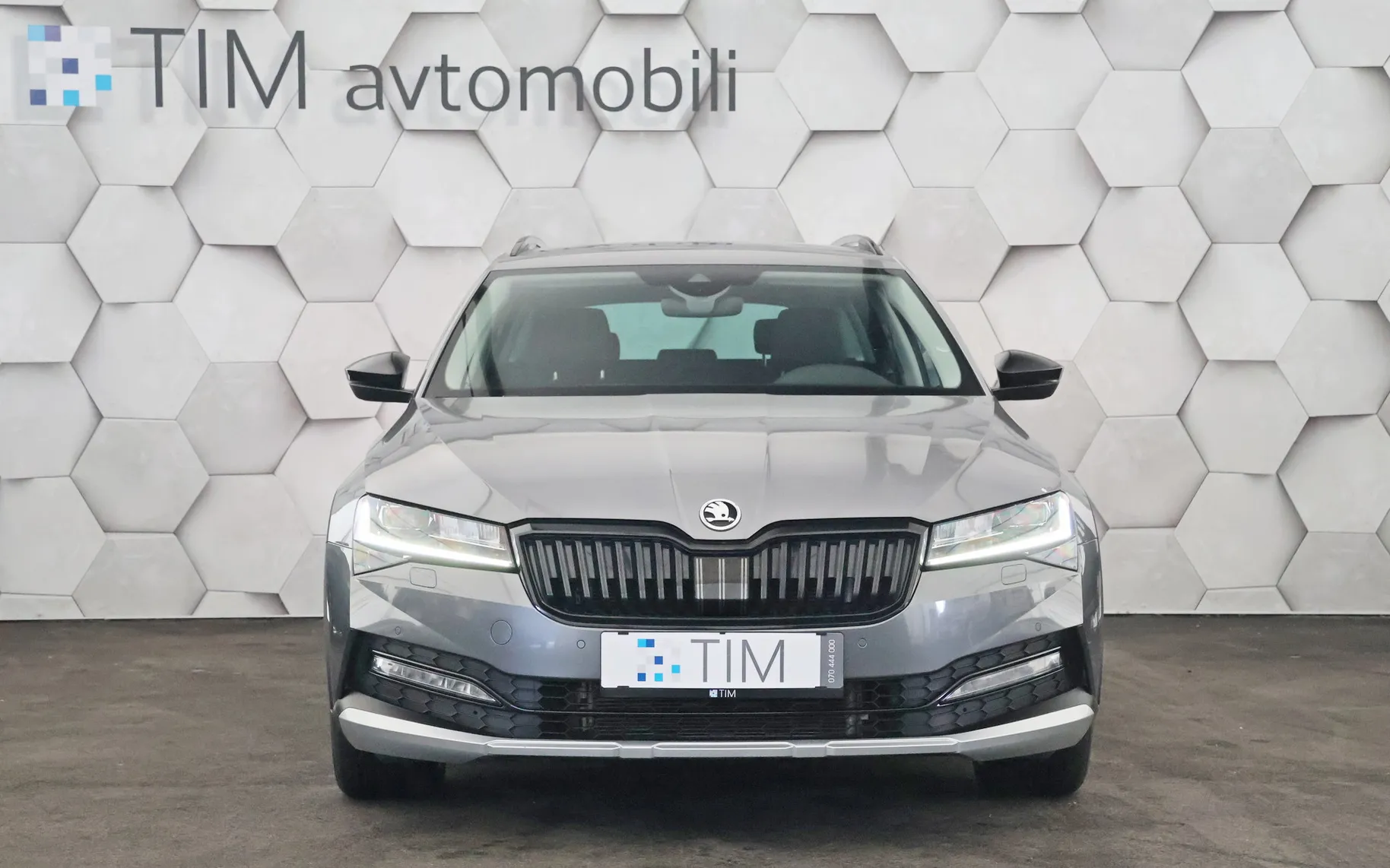 Zunanja slika - Škoda Superb Scout - 2.0 TDI 4x4 DSG 200KM - 5