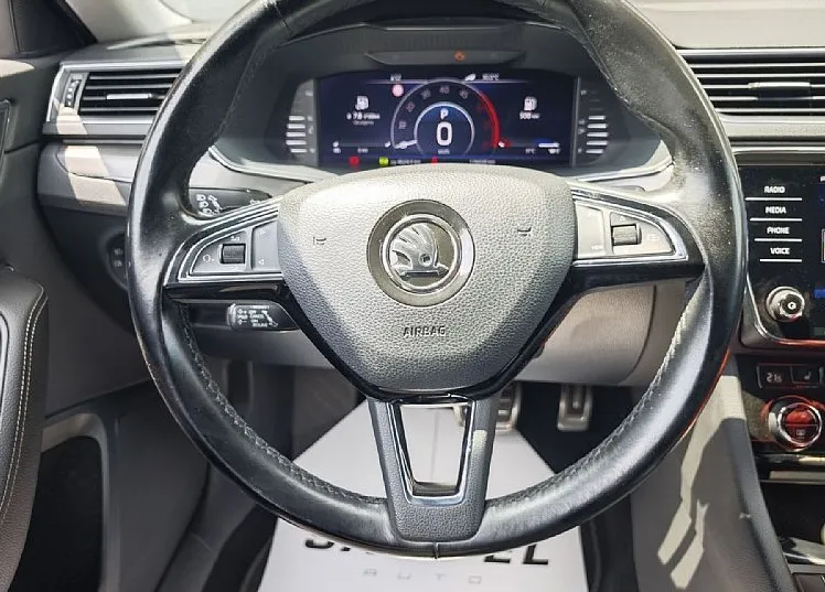 Zunanja slika - Škoda Superb - 2.0 TDI Scout Combi - LED LUČI - AKTIVNI TEMPOMAT - 11