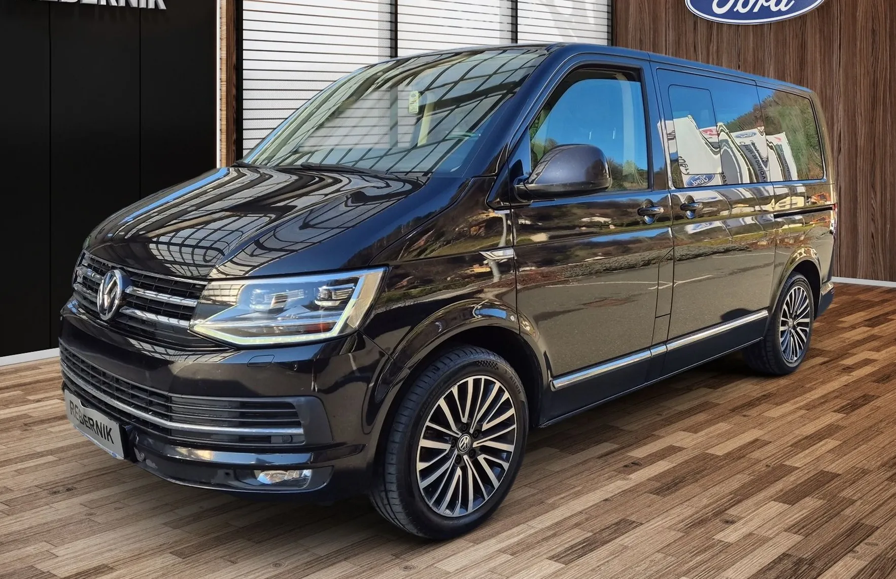 Zunanja slika - Volkswagen Multivan - HIGHLINE 2.0 TDi 205PS 4-MOTION AUT L1-2.LAST-LED - 2