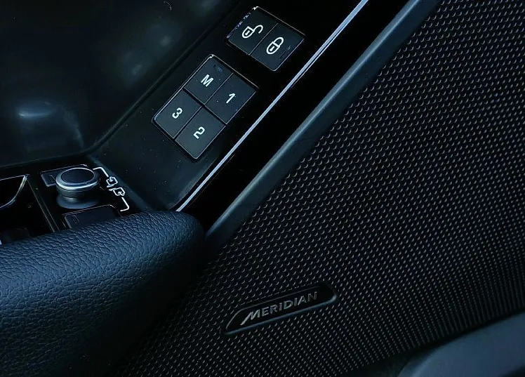 Zunanja slika - Land Rover Range Rover Velar - 3.0d-300KM-4X4-ZRAČNO-PANOR-360-KAM-ACC-MATRIX- - 19