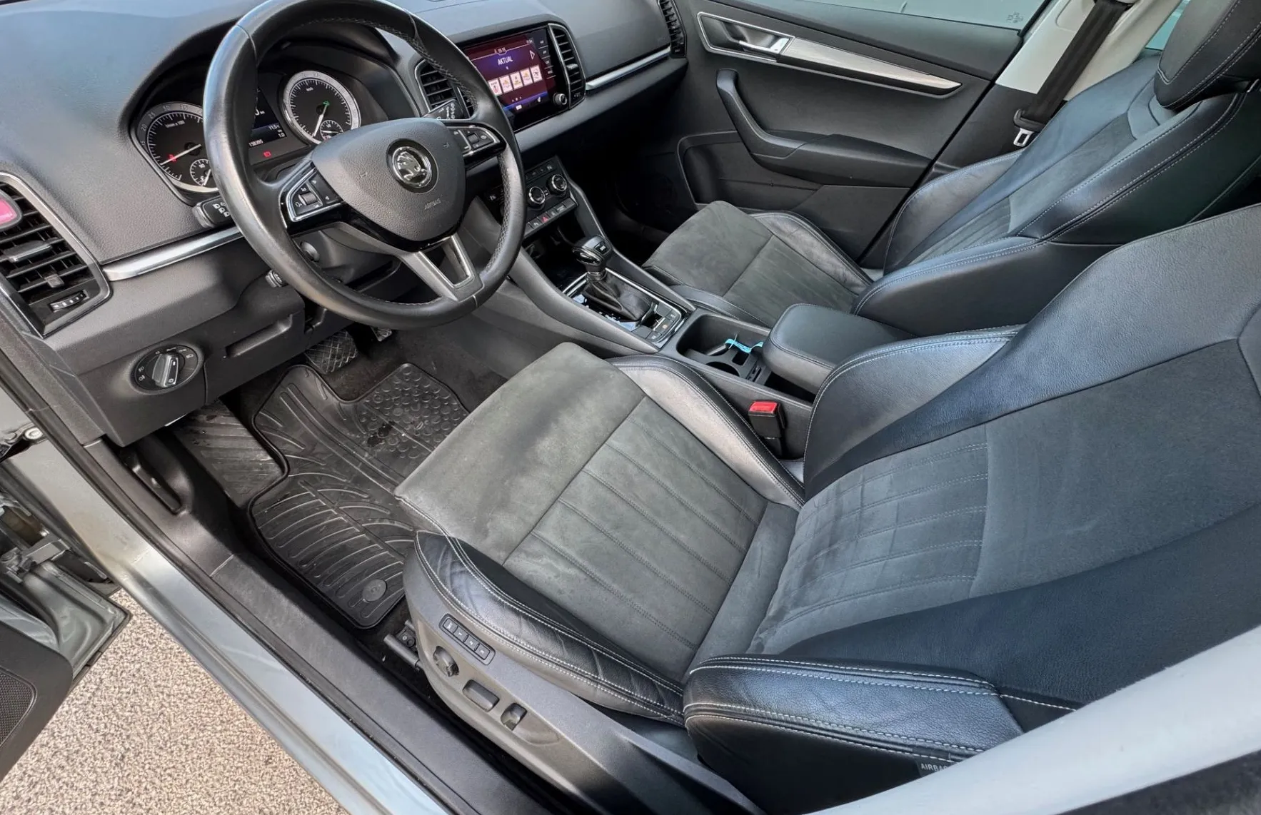 Zunanja slika - Škoda Karoq - Style 1.6 TDI DSG - 10