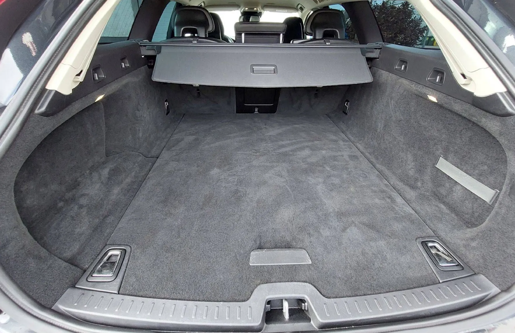 Zunanja slika - Volvo V90 - D3 Kinetic - 9