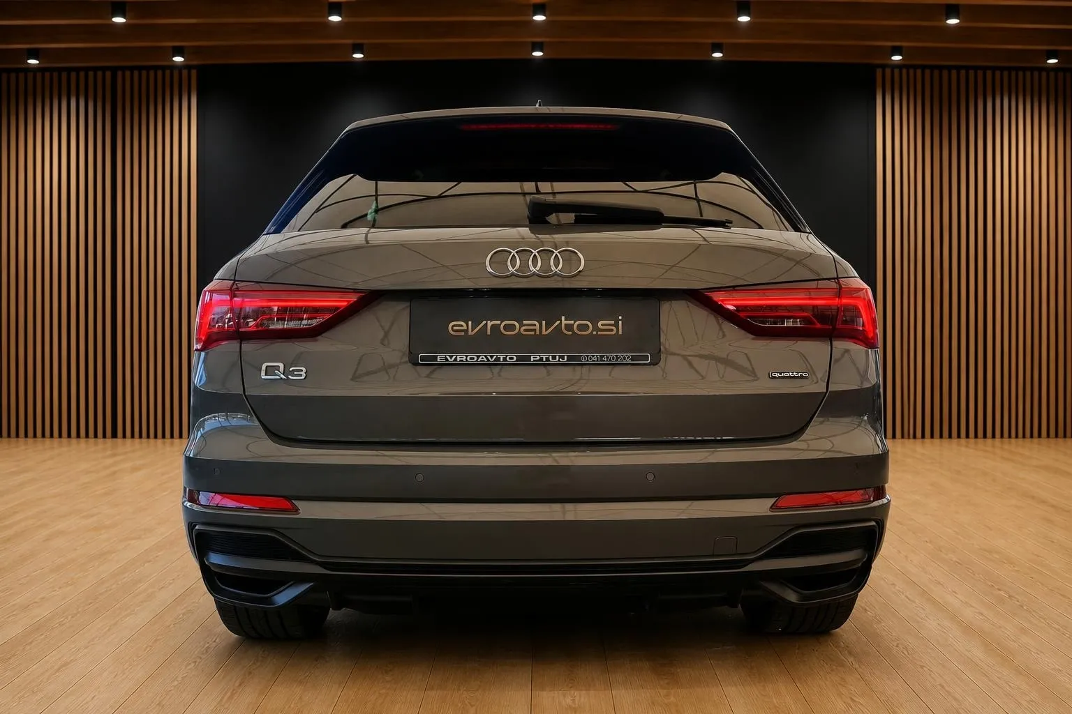 Zunanja slika - Audi Q3 - quattro 40 TDI S line•Radarski tempomat•Matrix - 5