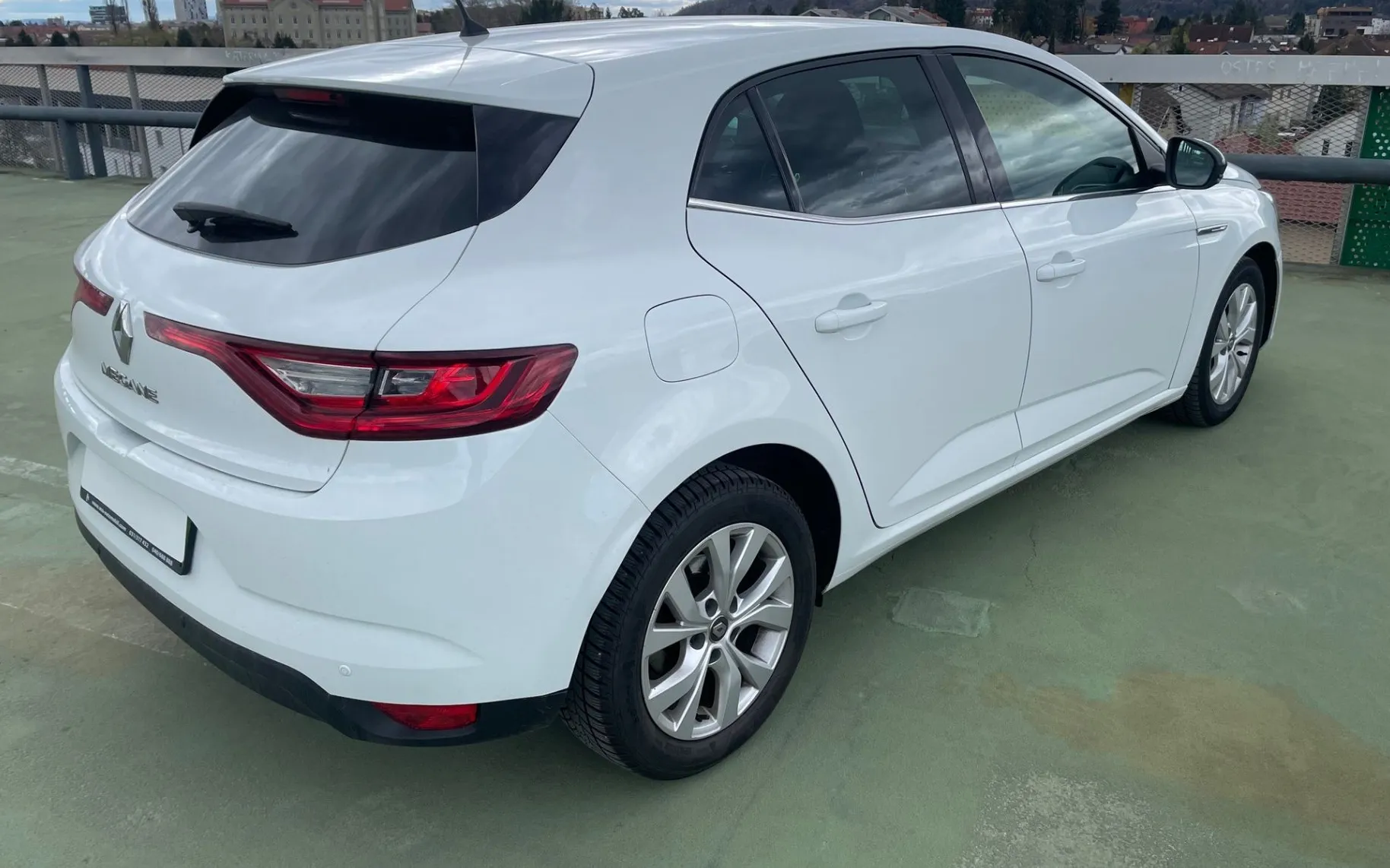 Zunanja slika - Renault Mégane - Megane 1.3 16 V PDC ZADAJ. - 6