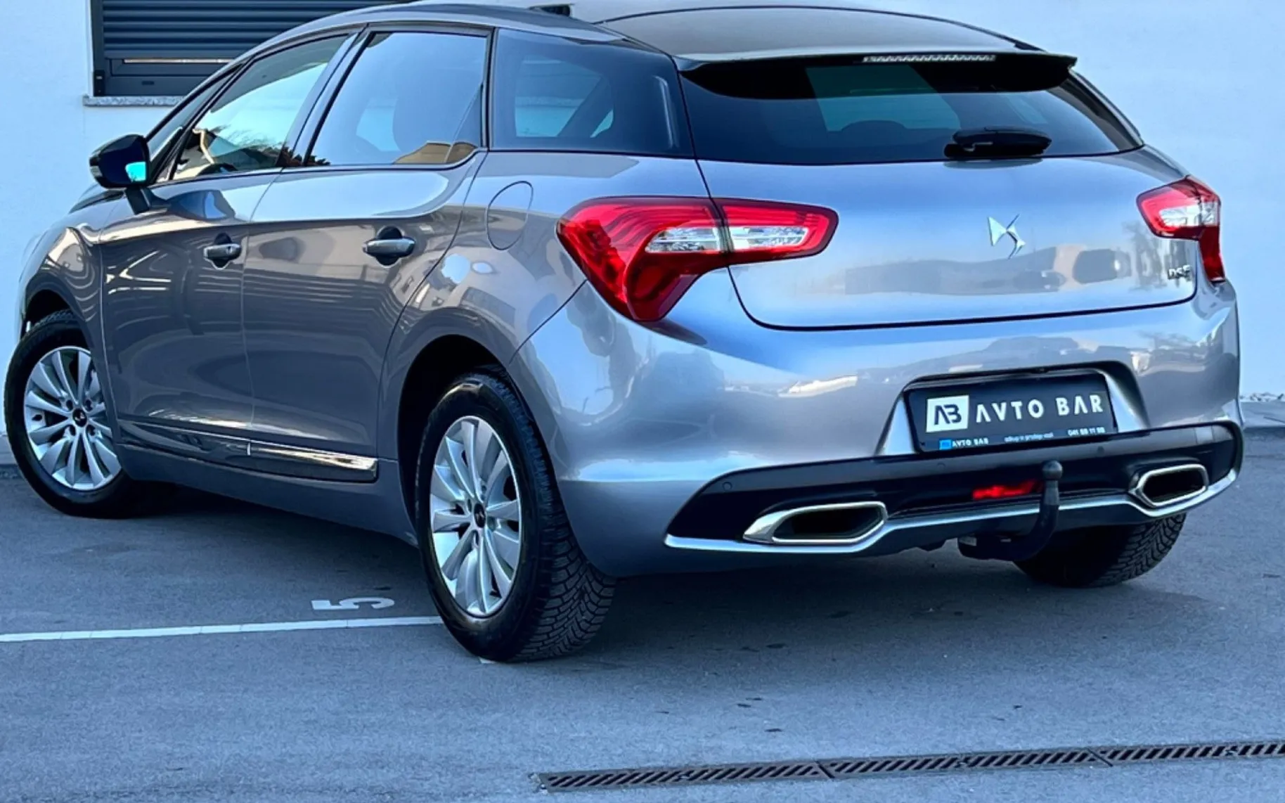 Notranja slika - Citroën DS5 - KOT NOV+NAVI+PANORAMA+ALU+PDC - 8