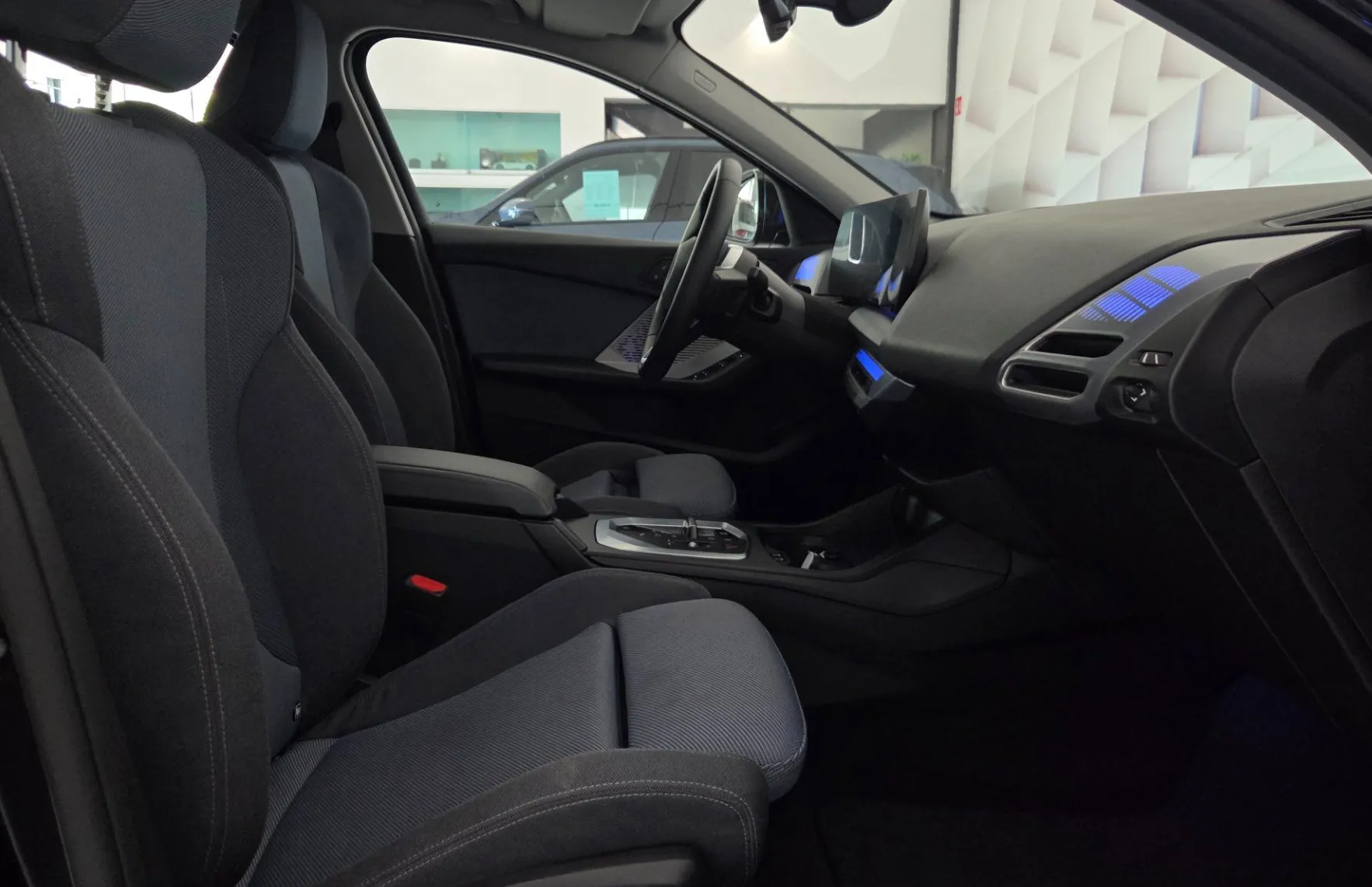 Zunanja slika - BMW Serija 1 - : 118d Avt.-ADAPT.LED-KAMERA-AMBIENT - 13