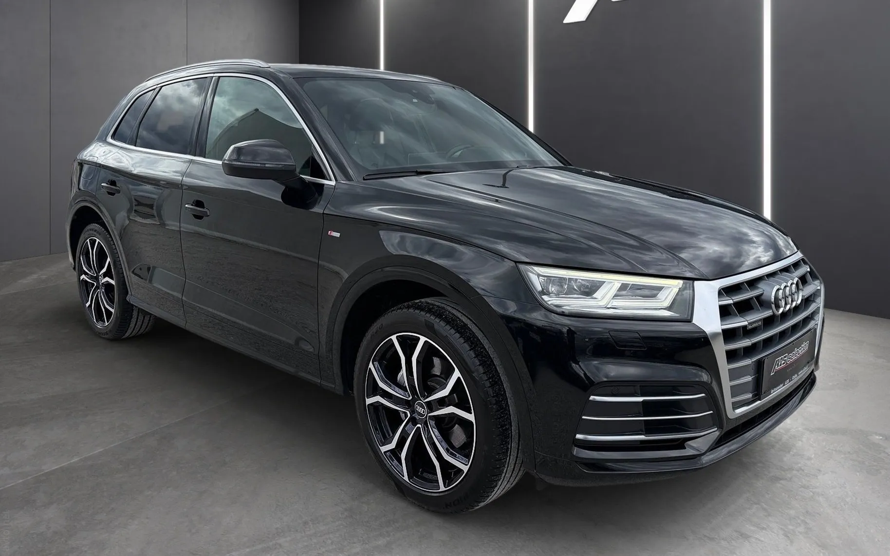 Zunanja slika - Audi Q5 - Quattro 40 TDI S-Line S tronic-LED-PDC-Kamera-Na.. - 2