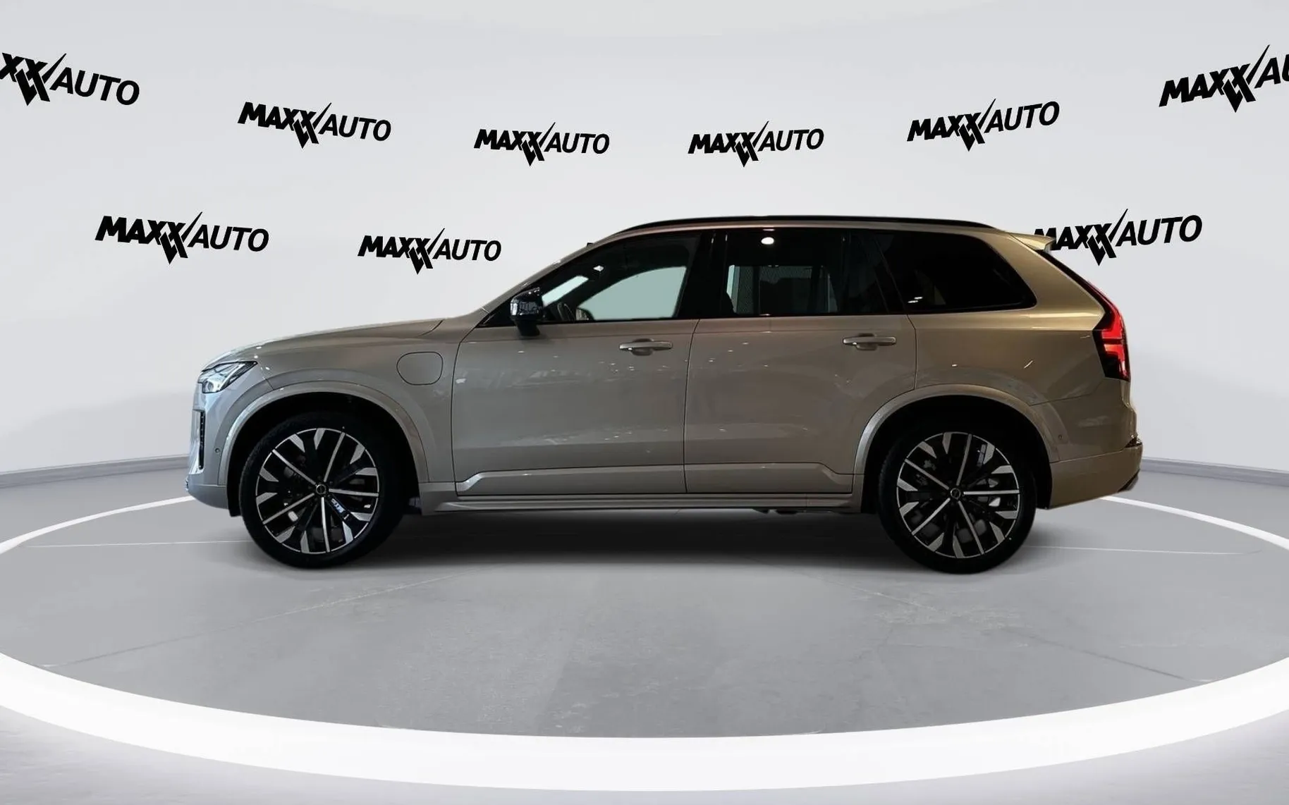 Zunanja slika - Volvo XC90 - T8 AWD Ultra Dark 7s 3 leta garancije + 3 servisi. - 6