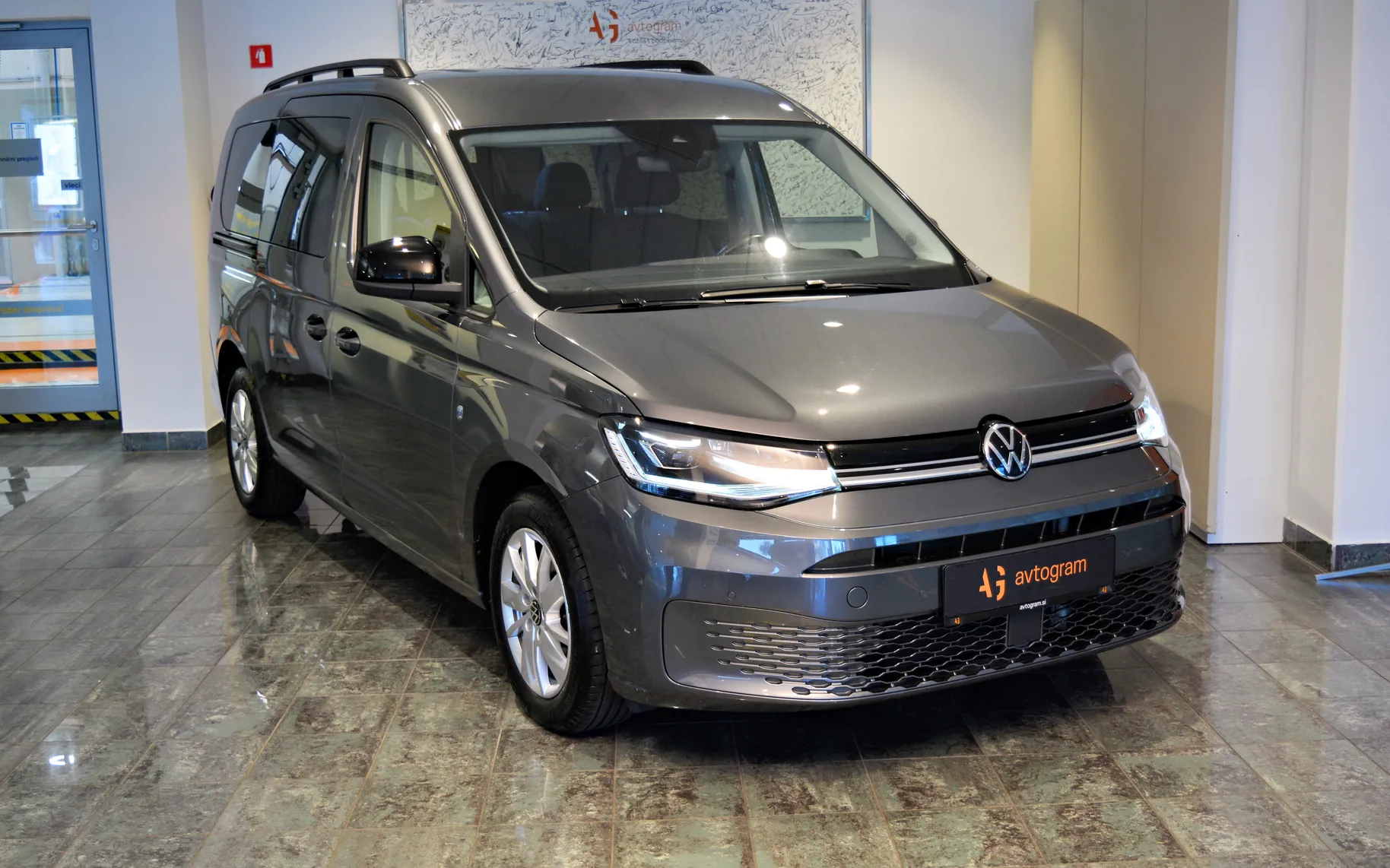 Zunanja slika - Volkswagen Caddy - 2,0 TDI Highline - 2