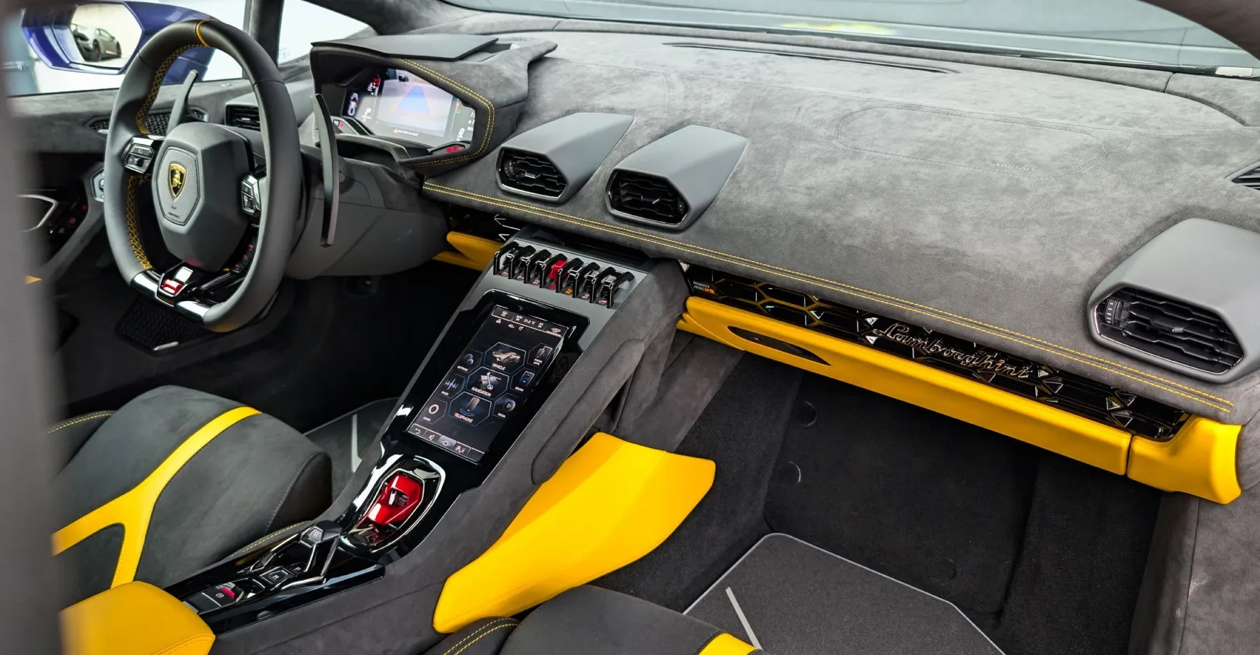 Zunanja slika - Lamborghini Huracan - Tecnica 640-2 Viola Altheia LIFT kamera RWD - 11