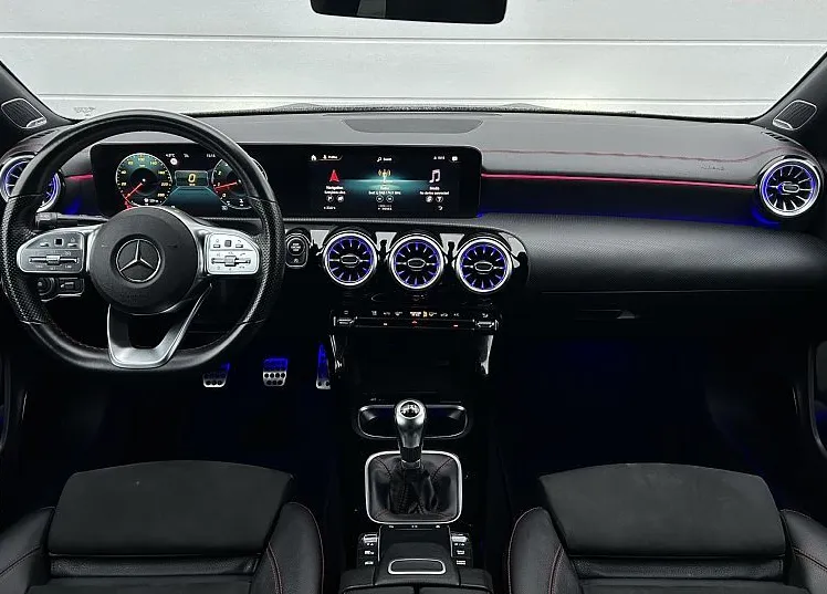 Zunanja slika - Mercedes-Benz CLA-Razred - 180 AMG OPTIK-BURM-NAVI-PDC-KAMERA-ALU19 - 8