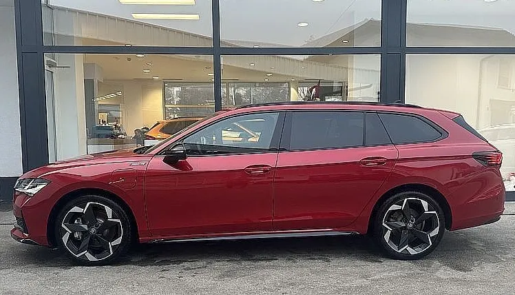 Zunanja slika - Škoda Superb - 1.5 TSI DSG PHEV Sportline Combi - 3