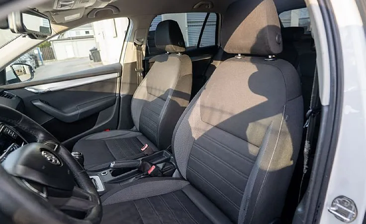 Zunanja slika - Škoda Octavia - Combi 2.0 TDI Ambition - 10