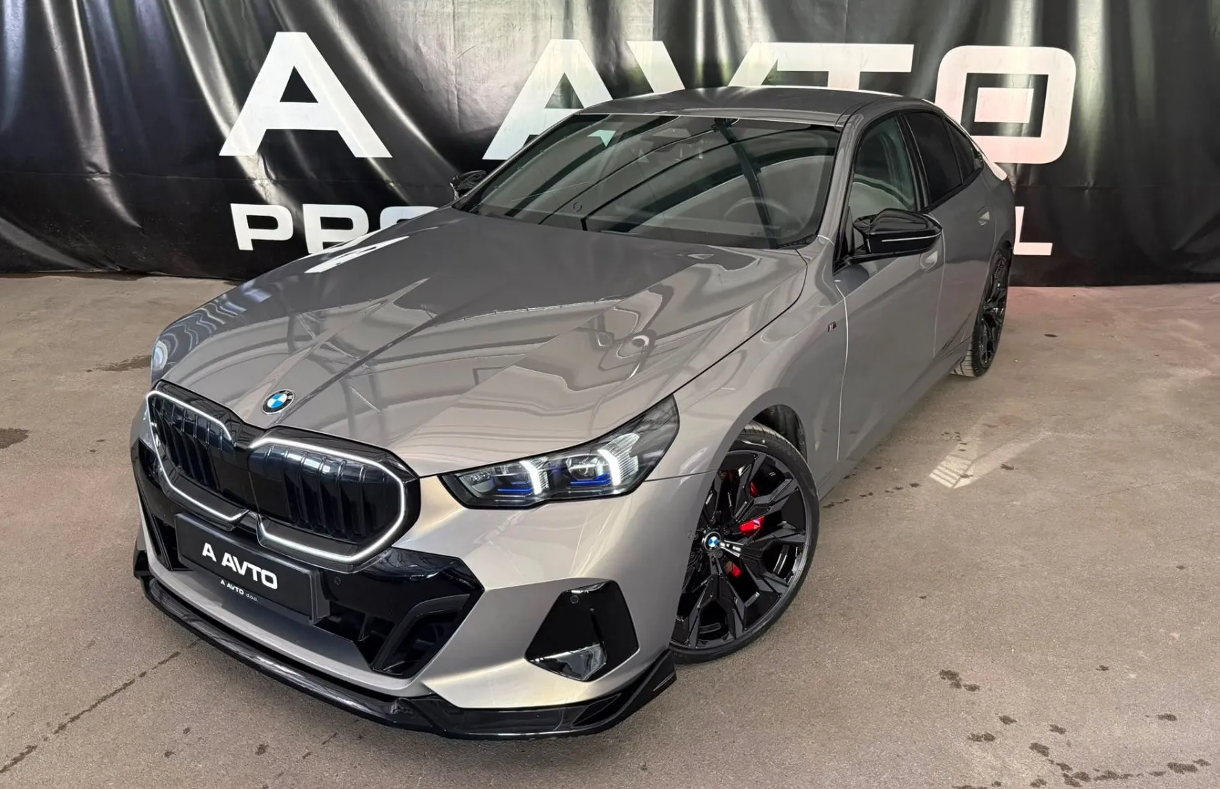 Zunanja slika - BMW Serija 5 - : 540d xDrive Avt. MSPORT Pro-ICONIC-21COL-KAMERA... - 1