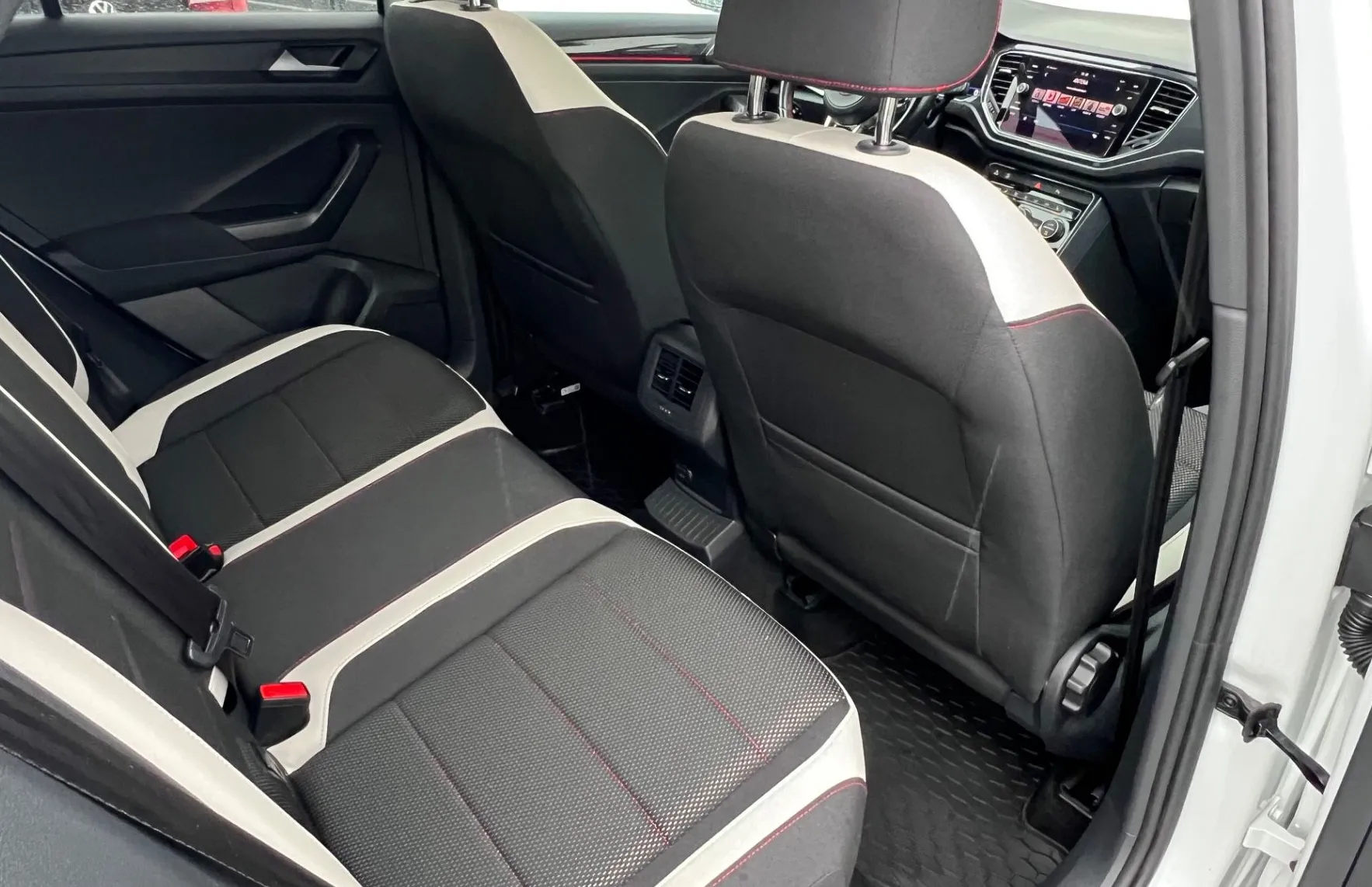Zunanja slika - VW T-Roc - 1.5 TSI+SLO+1.LAST+SPORT+VIRTUAL+LED+R.KAMERA... - 19