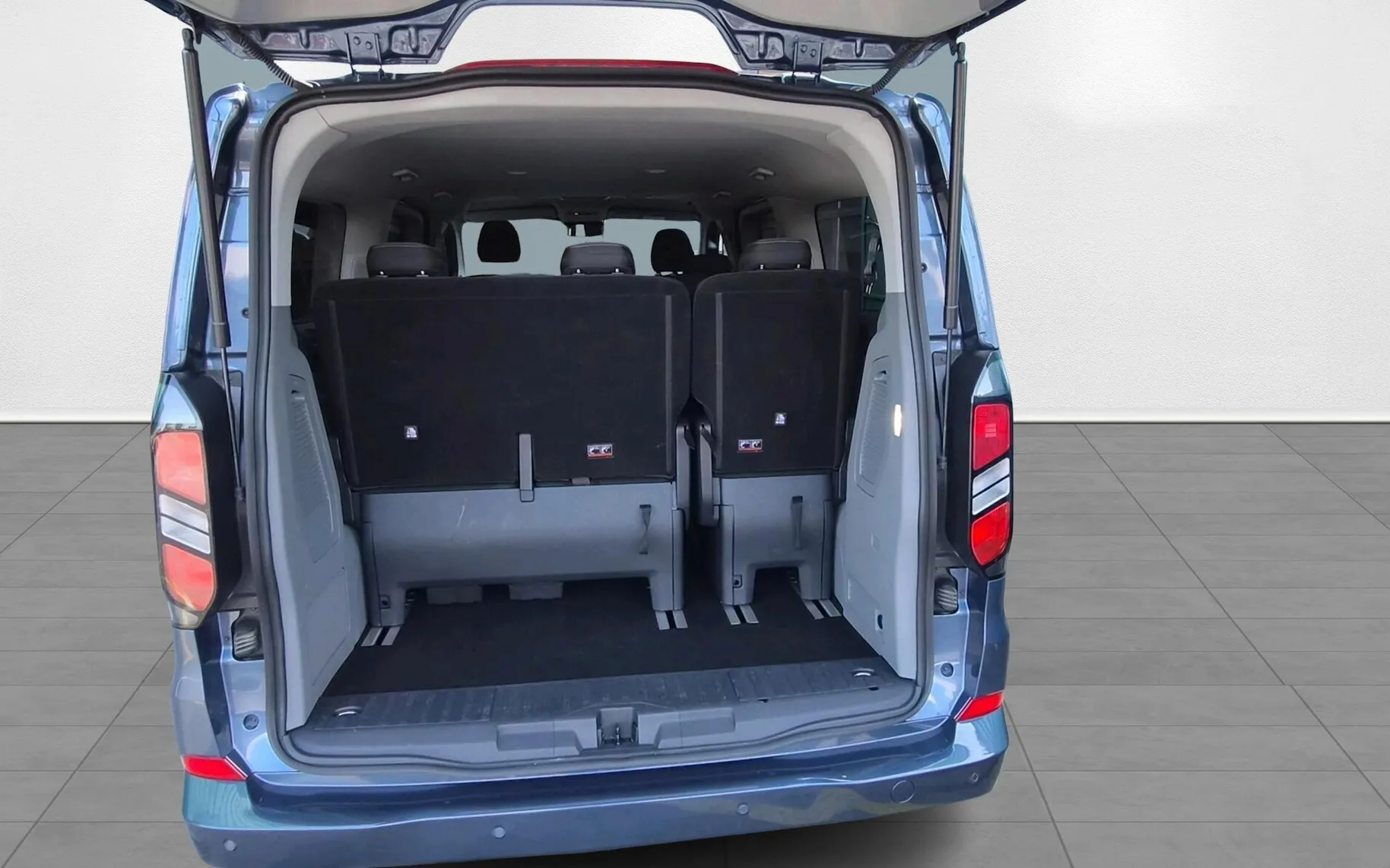 Zunanja slika - Ford Tourneo Custom - 2.0 TDCi L2H1 Titanium Avt8-1+7-SLO-LED-RADAR-LINE - 11