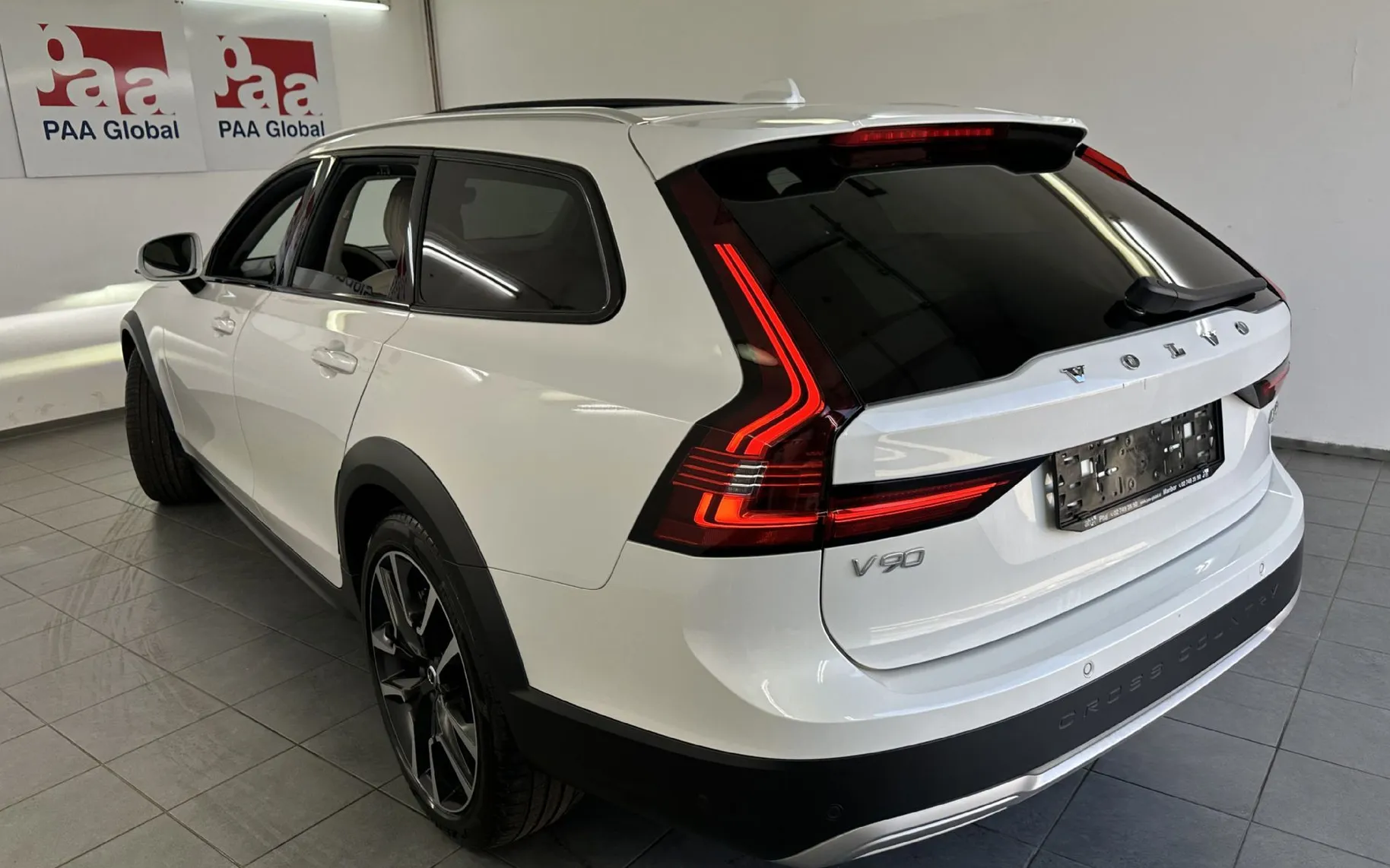 Zunanja slika - Volvo V90 Cross Country - 2.0 B4 D Ultimate AWD.KAMERA.LED.PANORAMA - 4
