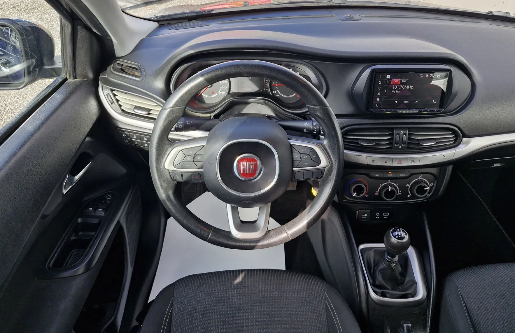 Zunanja slika - Fiat Tipo - 1.4 16V Lounge - 10