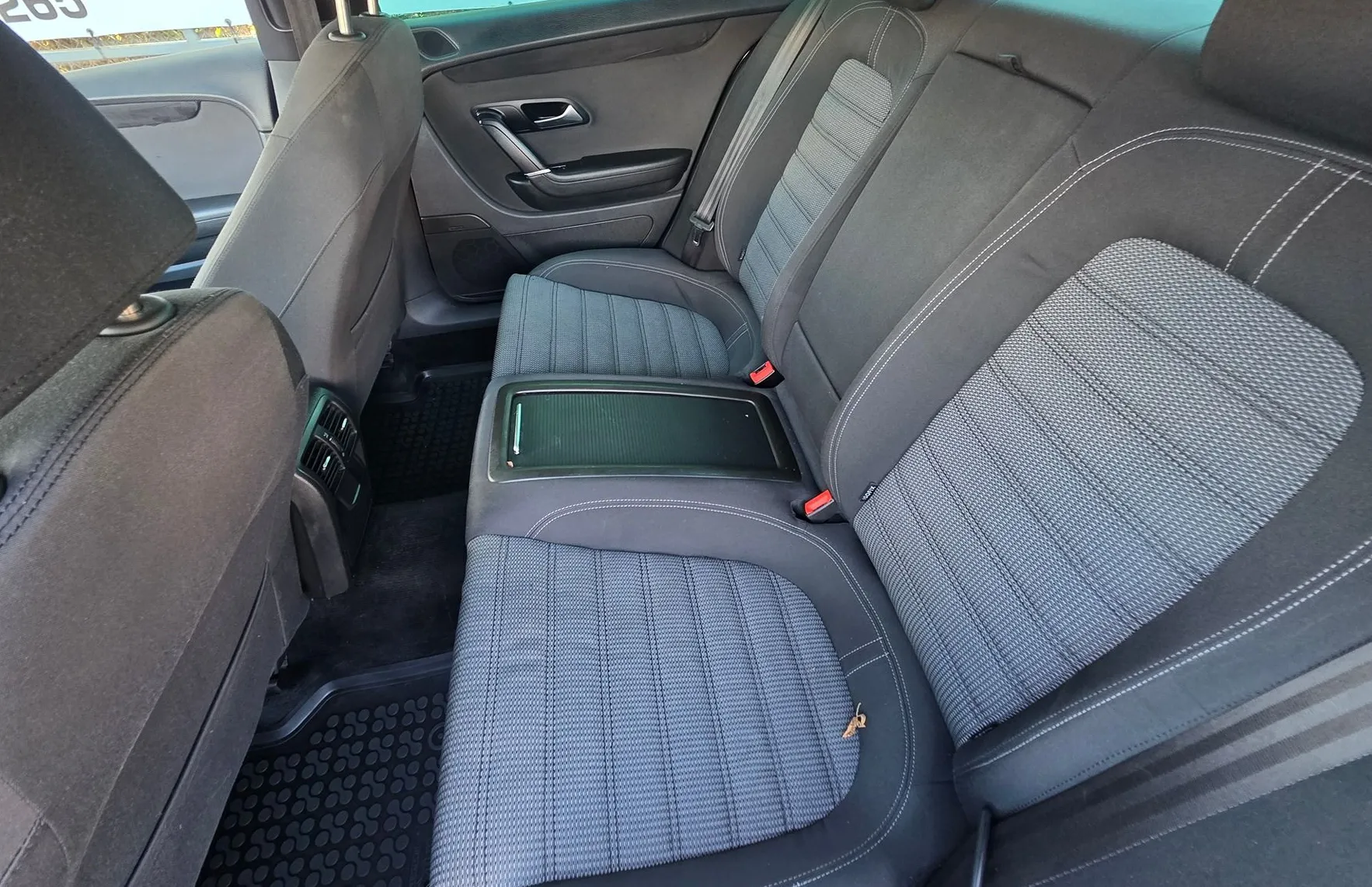 Zunanja slika - Volkswagen Passat - 2.0 TDI CC R-LINE BI-XENON-PANORAMA-ALU PLATIŠČA - 14
