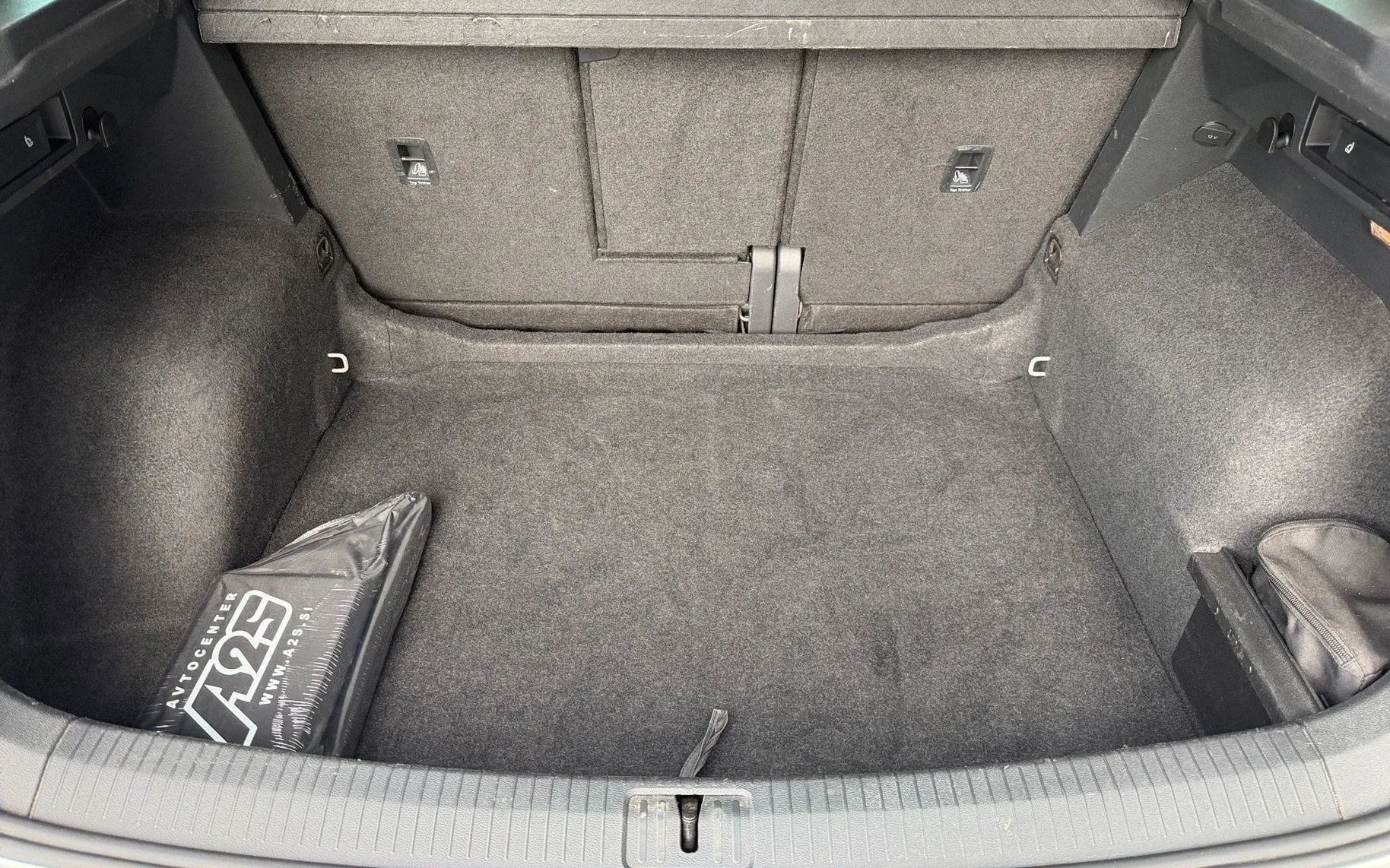 Notranja slika - Volkswagen Tiguan - 2.0 TDI BMT JOIN DSG-LED-ACC-PDC-Vl.Kljuka-Navi... - 12