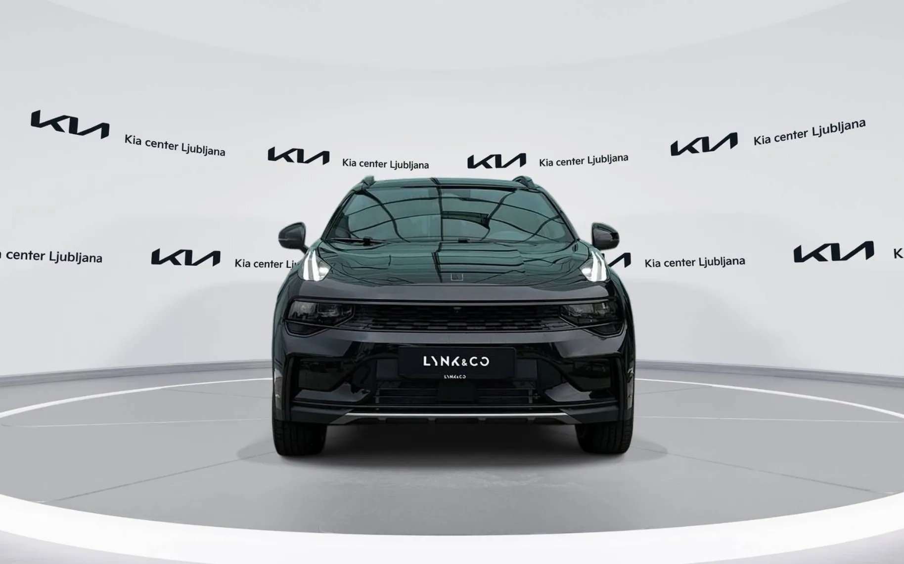 Zunanja slika - Lynk & Co 01 - More 2025 Priključni hibrid - 2