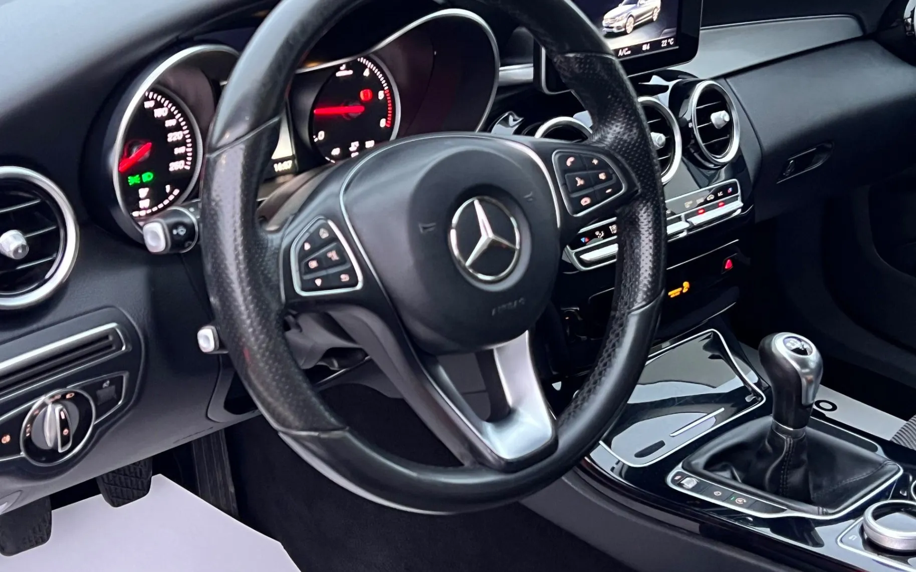 Notranja slika - Mercedes-Benz C-Razred - C 200 BlueTEC+1.LAST+SLO+LED+ALU... - 11