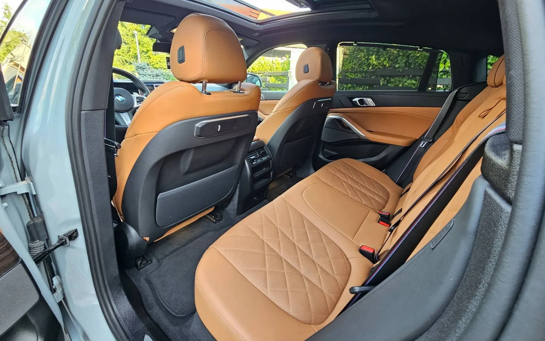 Notranja slika - BMW serija X6: - xDrive40d Avt. |M-OPTIC-PRO|PANORAMA|KAMERA|NARDO| - 10