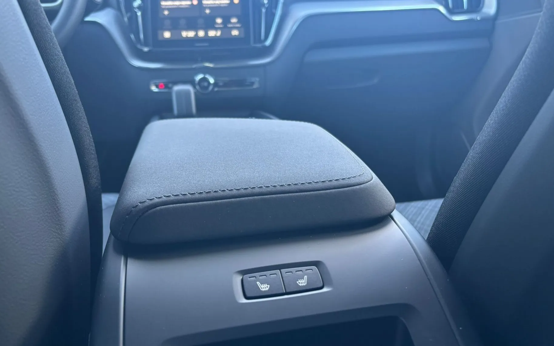 Zunanja slika - Volvo XC60 - B5P Core AT AWD 3 leta garancije + 3 servisi - 12