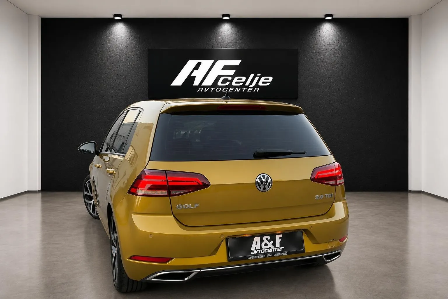 Notranja slika - Volkswagen Golf - 2.0 TDI H LINE-2X XENON LED-LIZING ZA TUJCE- - 7