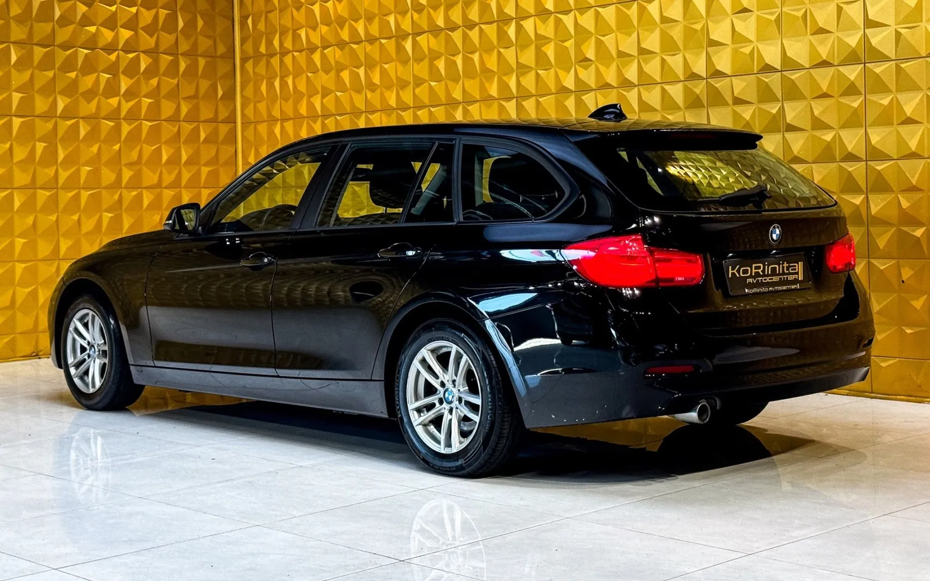 Notranja slika - BMW serija 3 Touring: - 318d AUT.-LED-GRETJE-NAVI-TEMP-EL PRTLJAZNIK - 7
