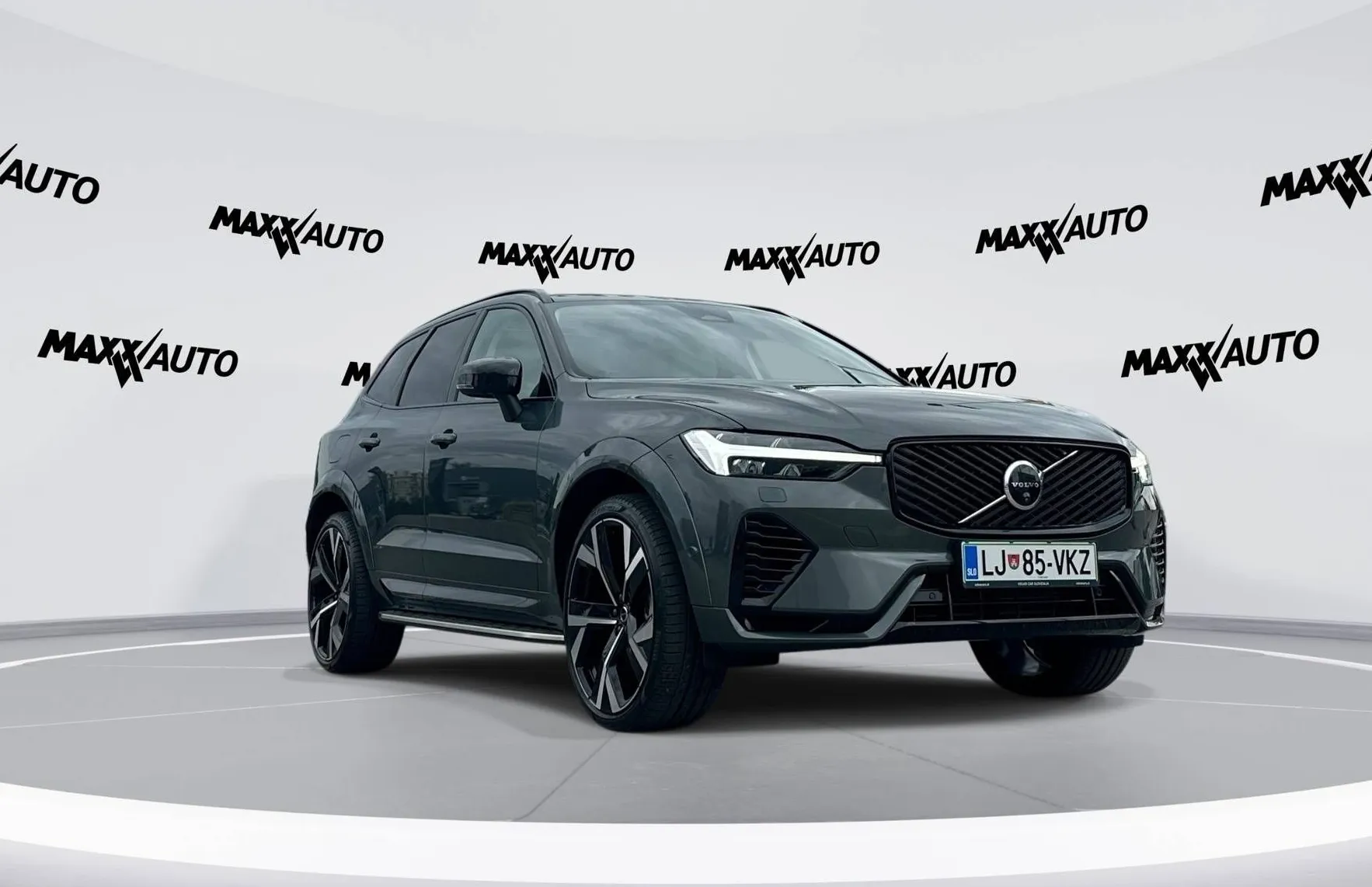 Zunanja slika - Volvo XC60 - T8 AWD Recharge Twin Engine Ultra Dark Avt - 3