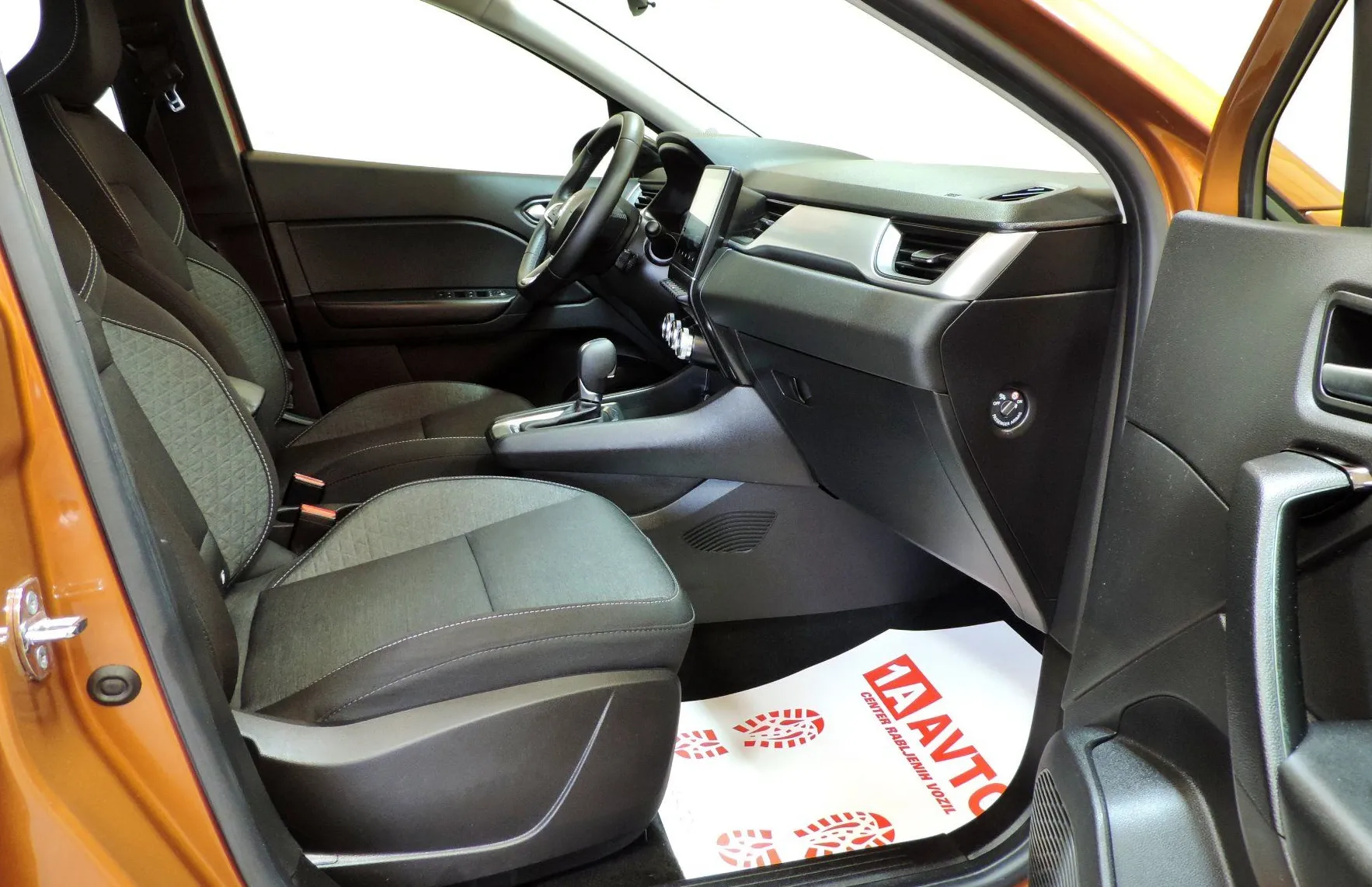 Zunanja slika - Renault Captur - E-Tech 145  Avt. - 11