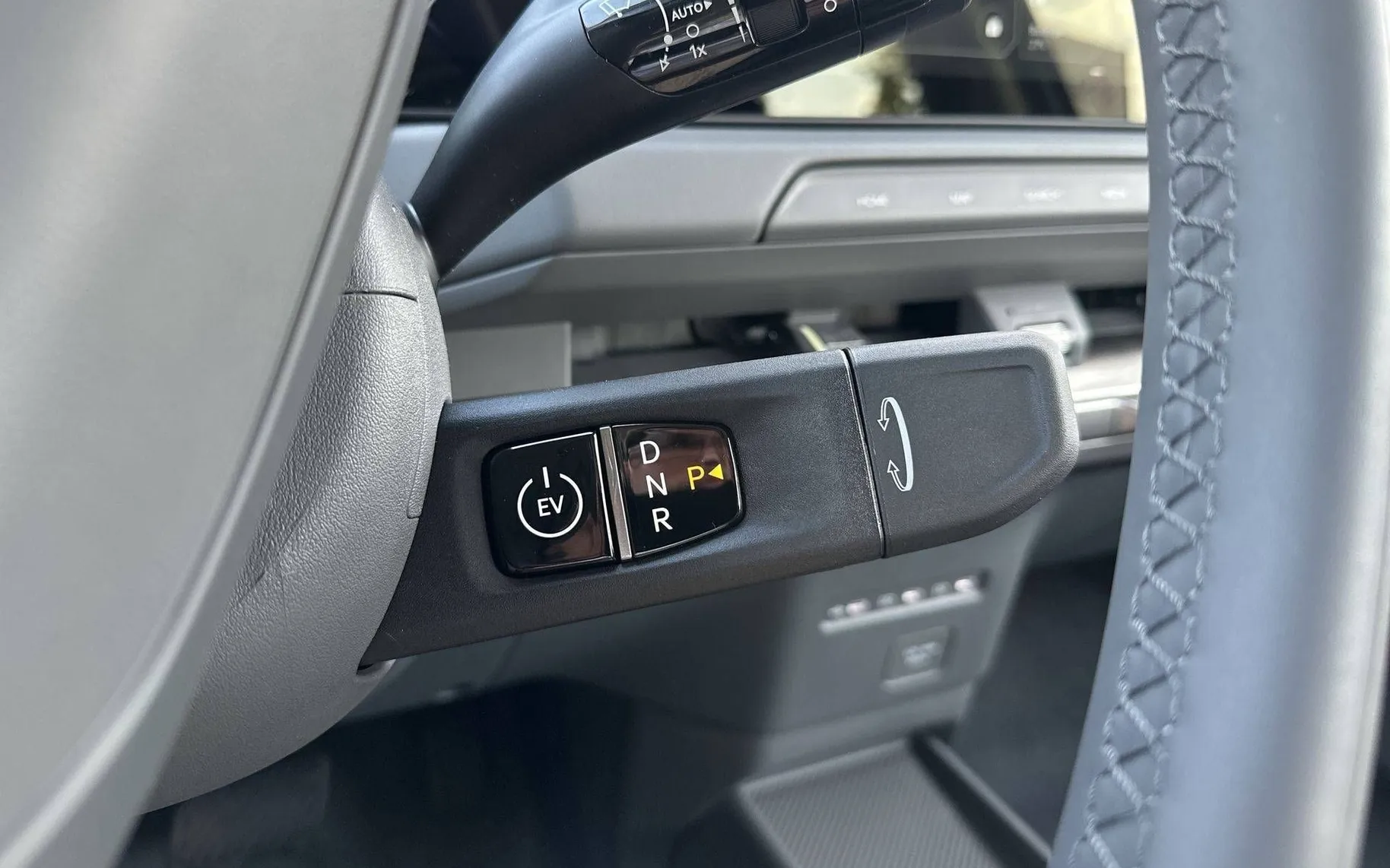 Notranja slika - KIA EV2 - 42.2 kWh Air - 20
