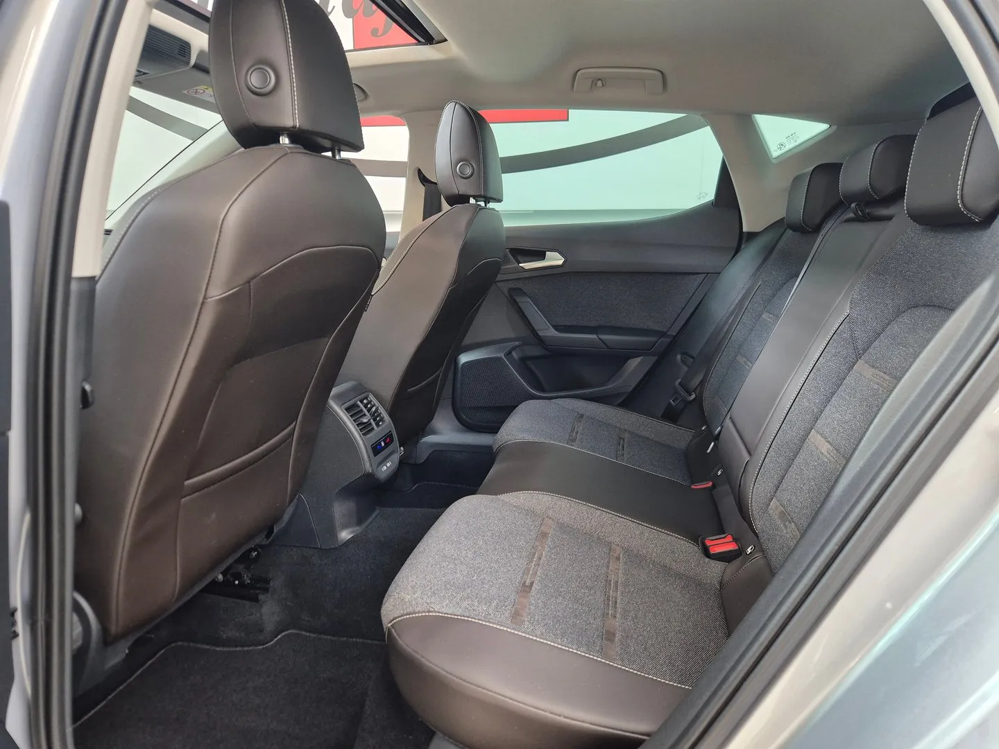 Zunanja slika - Seat Leon - Style 2.0 TDI DSG - 6
