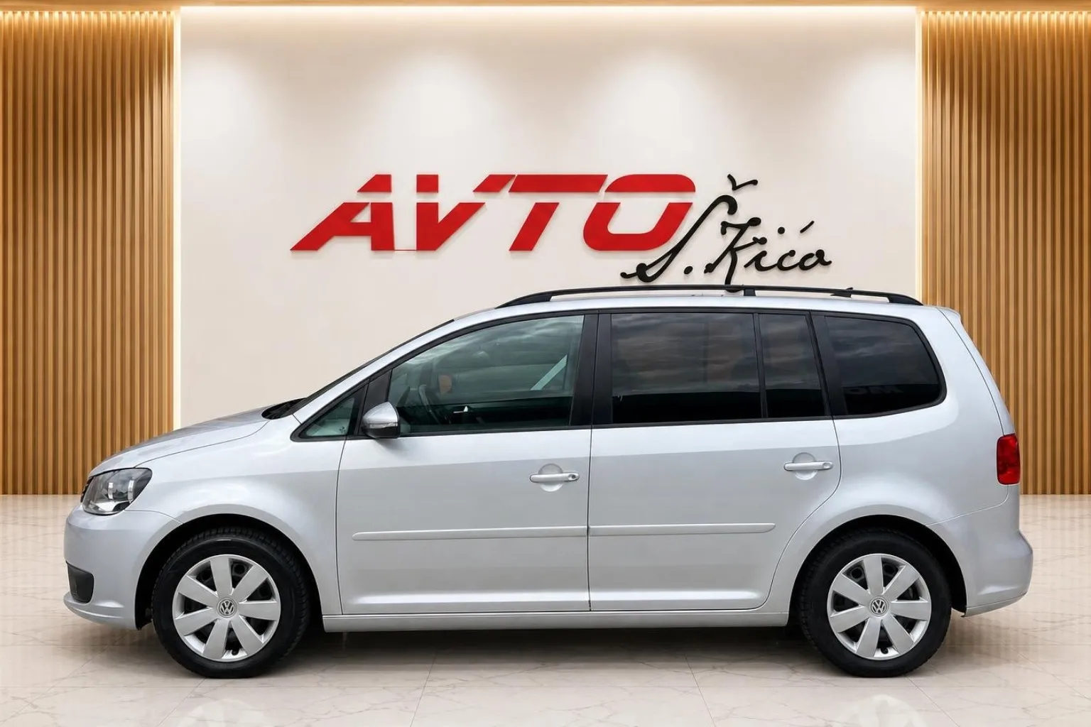 Zunanja slika - Volkswagen Touran - 1.6 TDI - 3