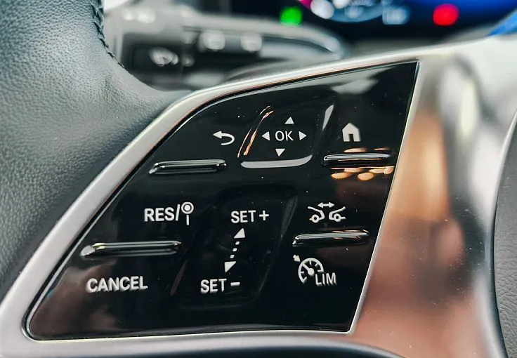 Zunanja slika - Mercedes-Benz GLA-Razred - GLA 200 PRO-NAV-OGR.SED-AVT.PRT-FULL LED-DAB-VIDEO - 10
