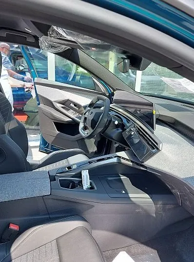 Zunanja slika - Peugeot 3008 - GT HIBRID 145E-DCT6 - 7