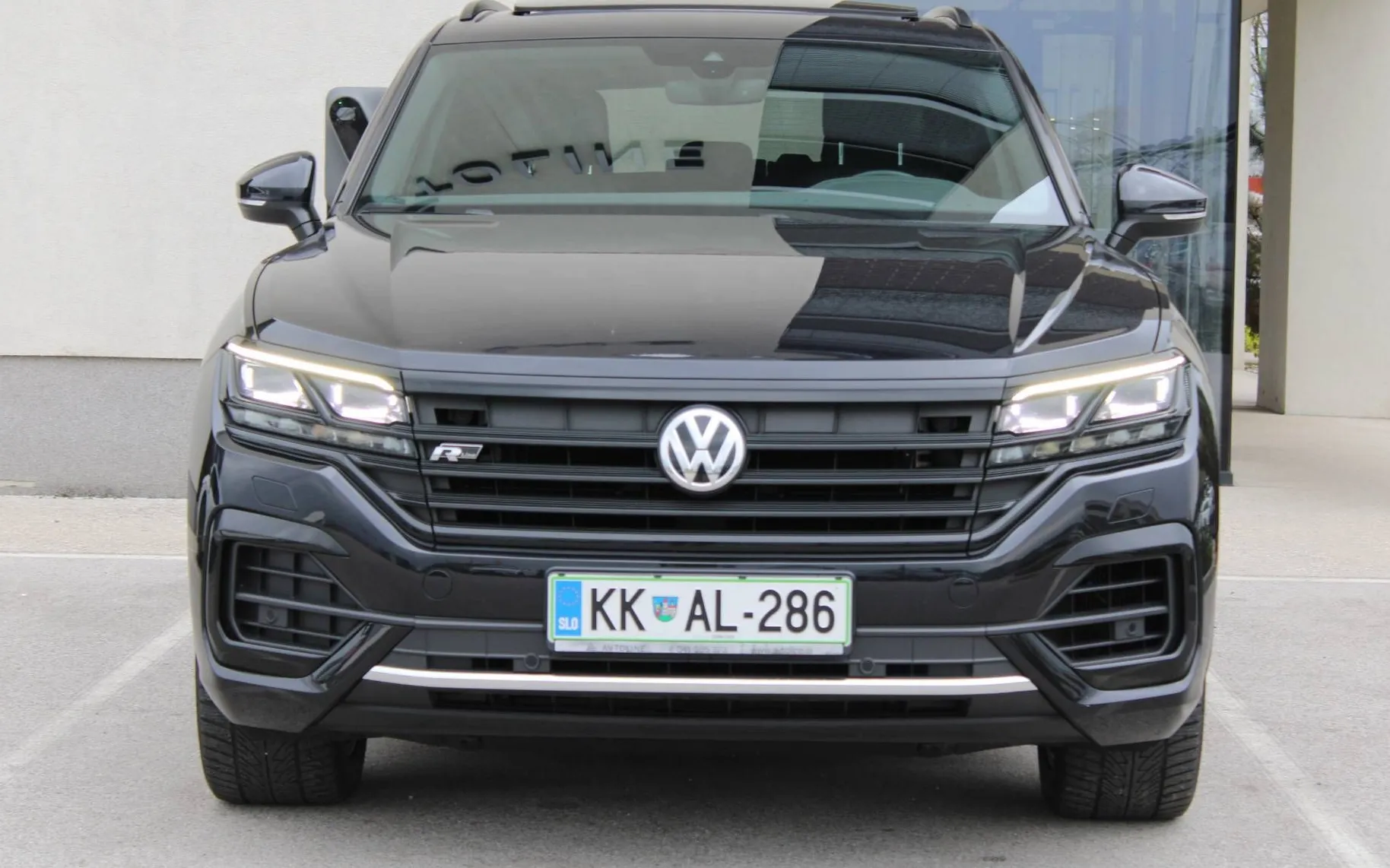 Zunanja slika - VW Touareg - V6 TDI R-LINE LUFT MASAŽA IQ MATRIX ACC KAM PANO.. - 5