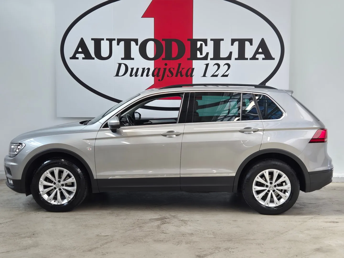Zunanja slika - Volkswagen Tiguan - Comfort Edition 2.0 TDI SRC 4M - 3