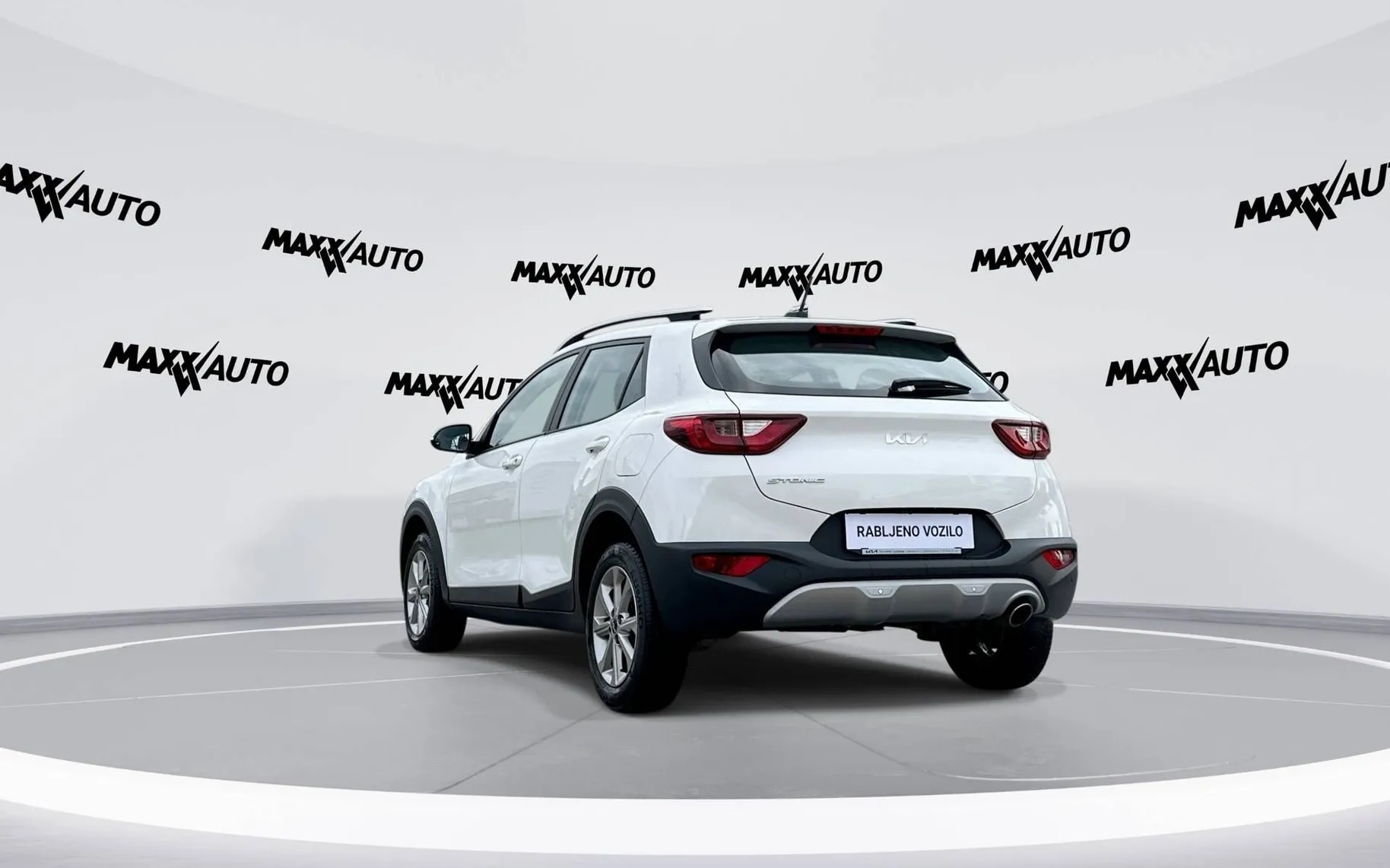 Notranja slika - KIA Stonic - 1.2 DPI LX Urban ISG - 7