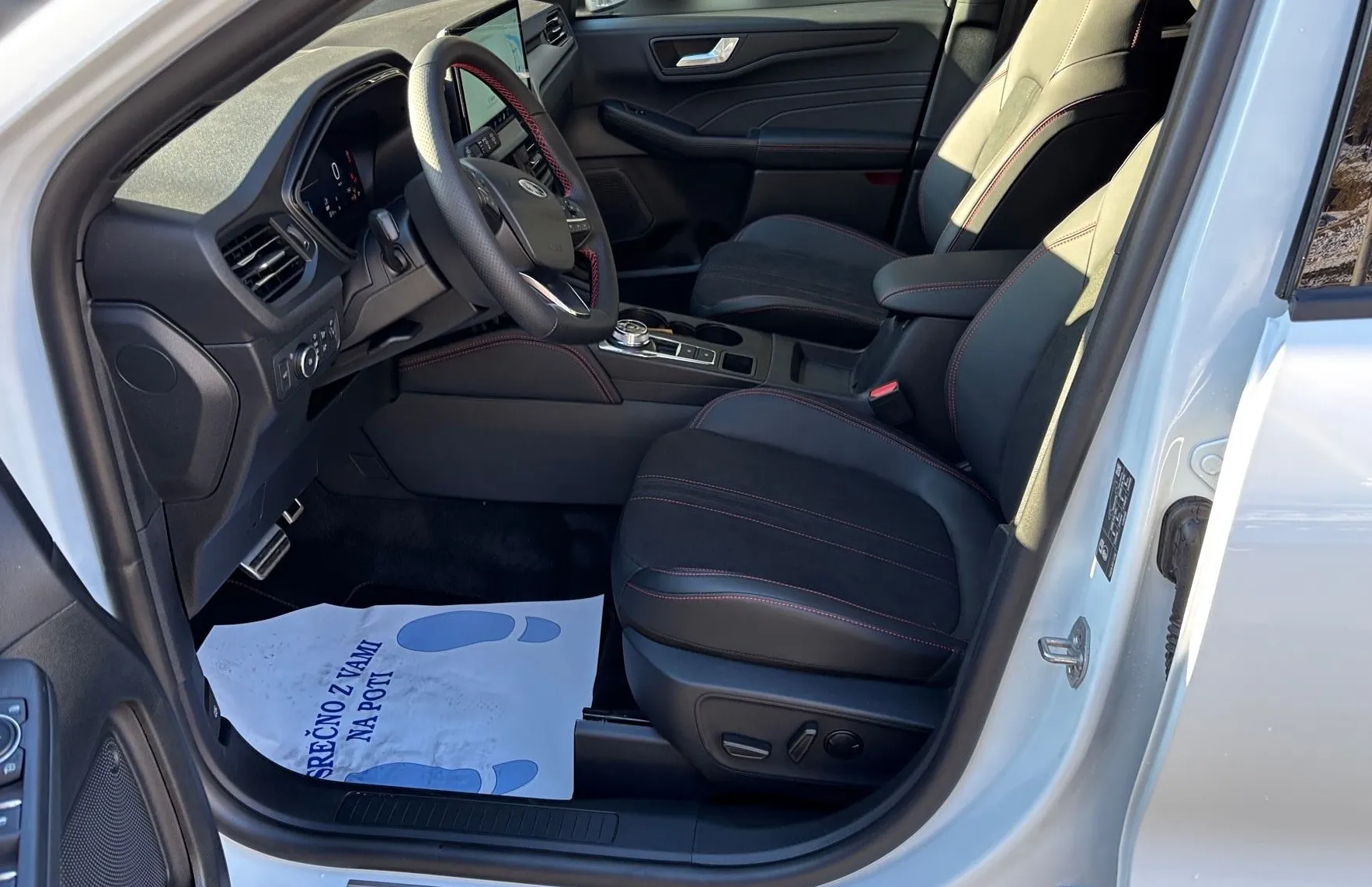 Zunanja slika - Ford Kuga - ST-Line X 1.5 EcoBoost 186PS A8 FWD - 14