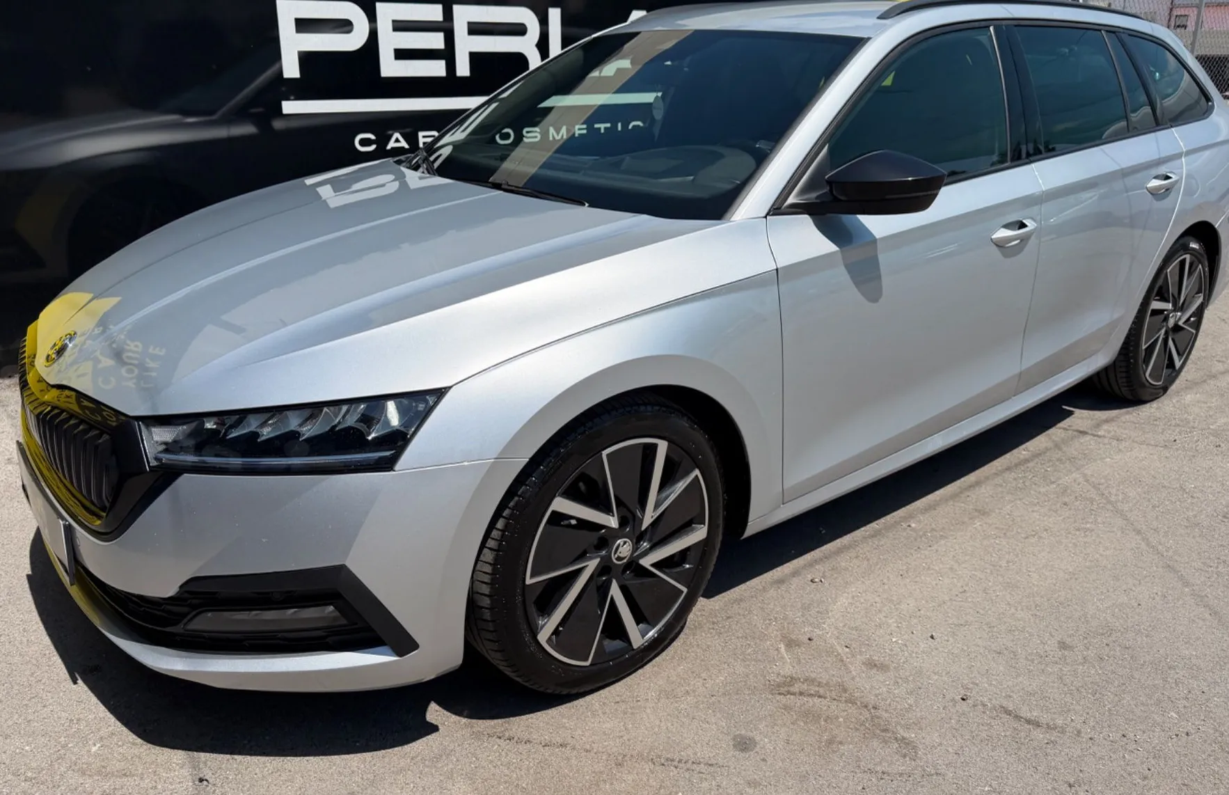 Zunanja slika - Škoda Octavia - 4x4 2.0 TDI Sportline DSG-WEBASTO-HEAD UP-ALU 18 - 10